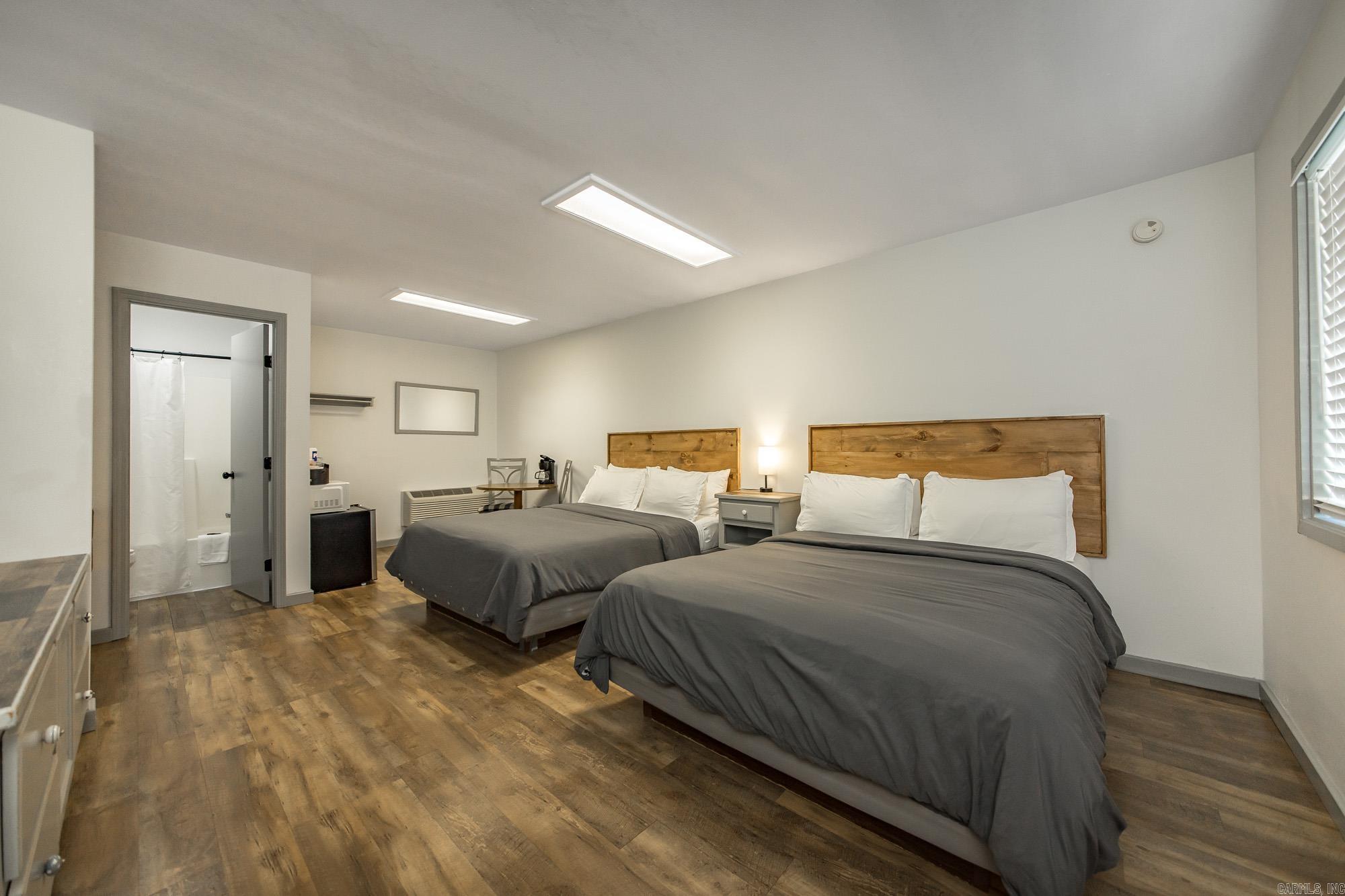 8546 Edgemont Rd.  Greers Ferry, AR