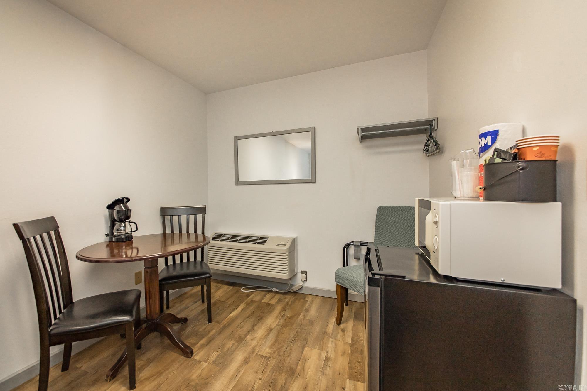 8546 Edgemont Rd.  Greers Ferry, AR