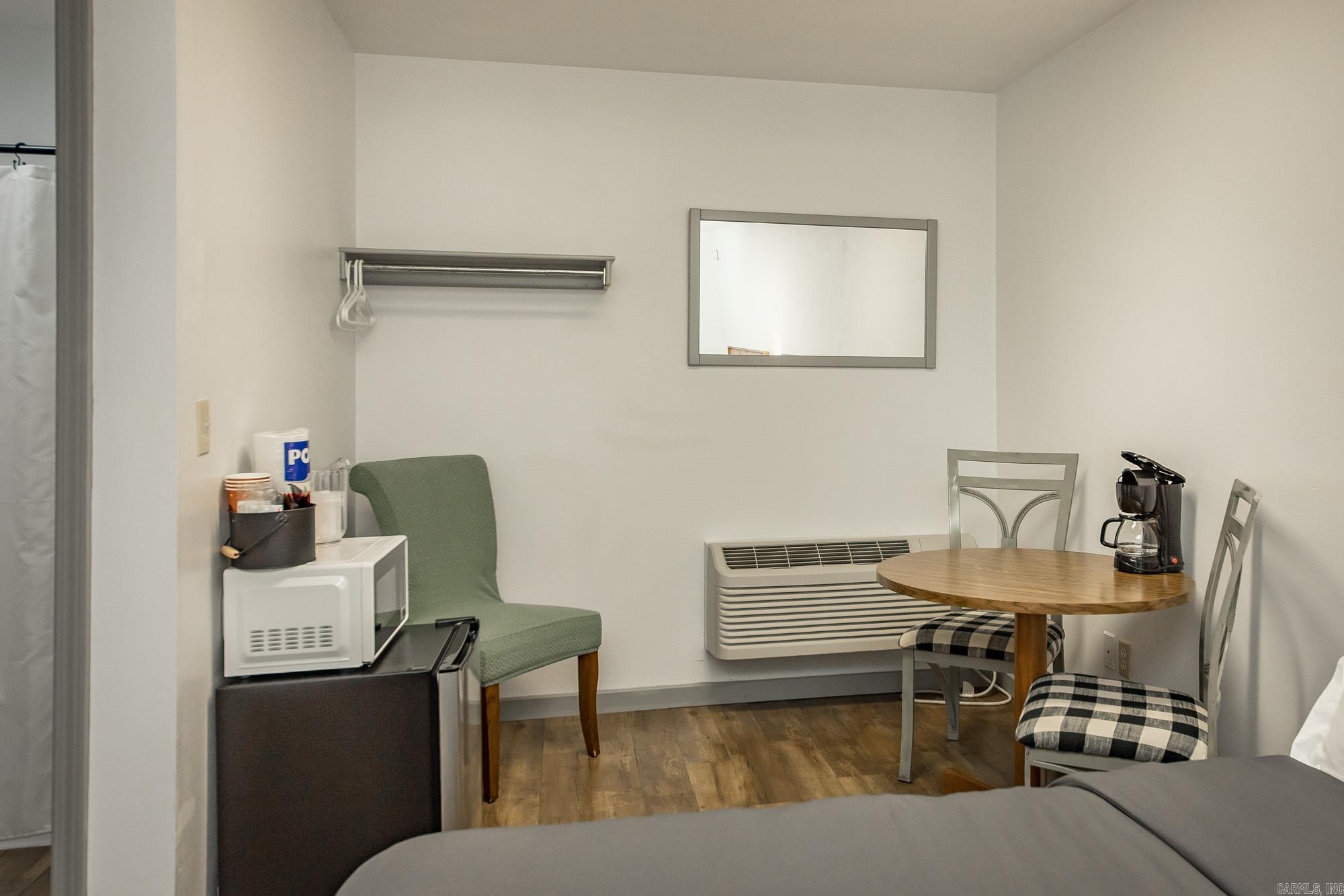 8546 Edgemont Rd.  Greers Ferry, AR