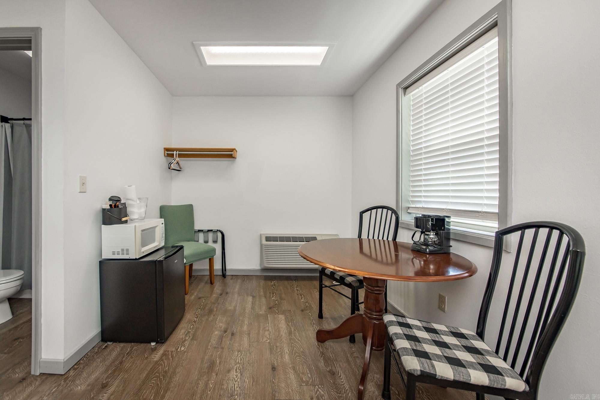 8546 Edgemont Rd.  Greers Ferry, AR