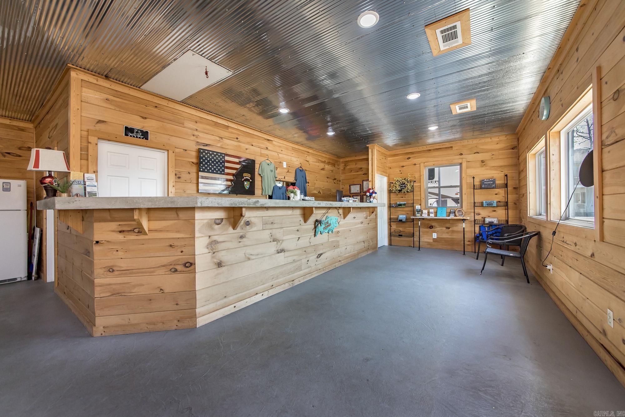 8546 Edgemont Rd.  Greers Ferry, AR