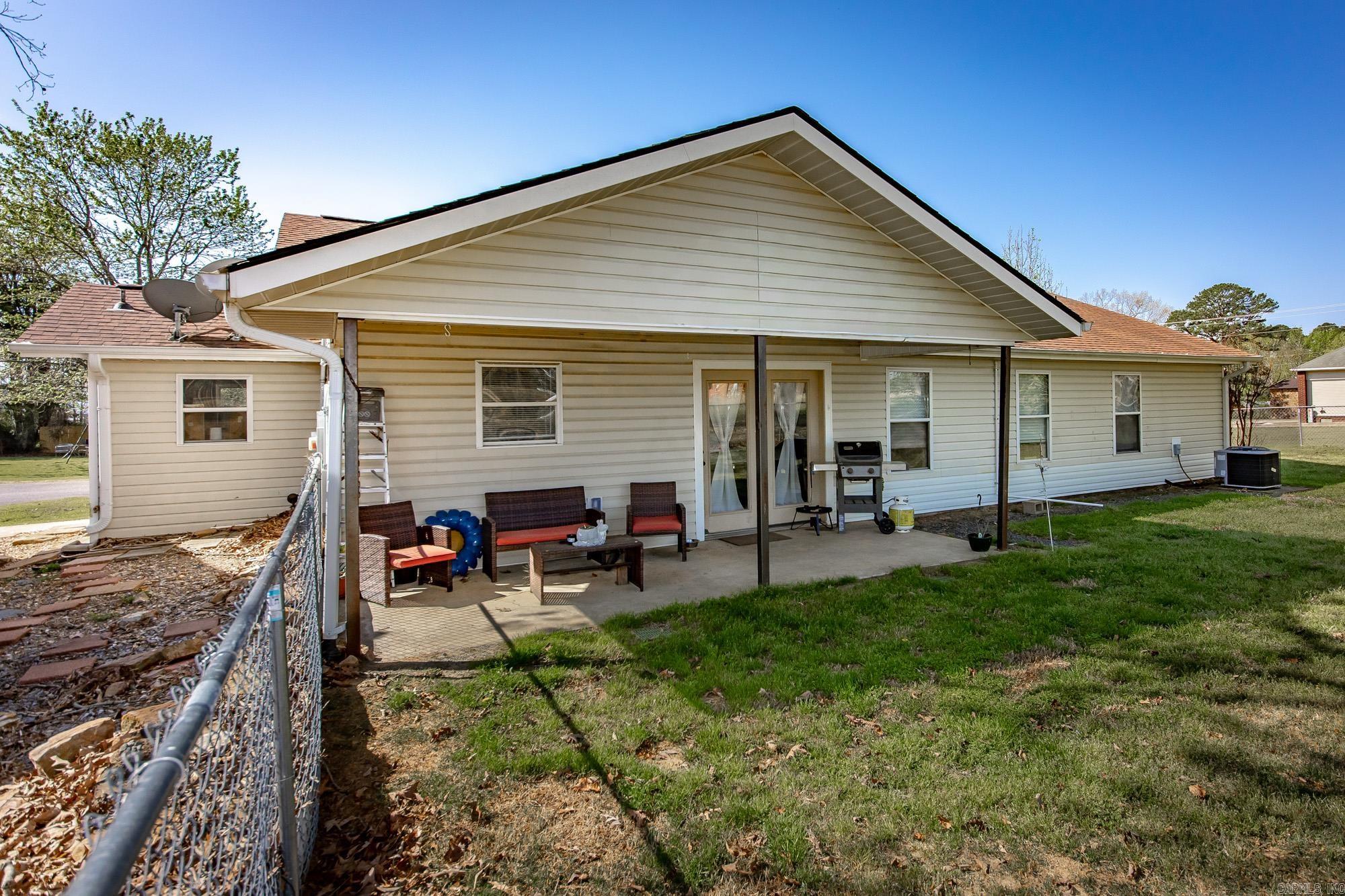 8546 Edgemont Rd.  Greers Ferry, AR