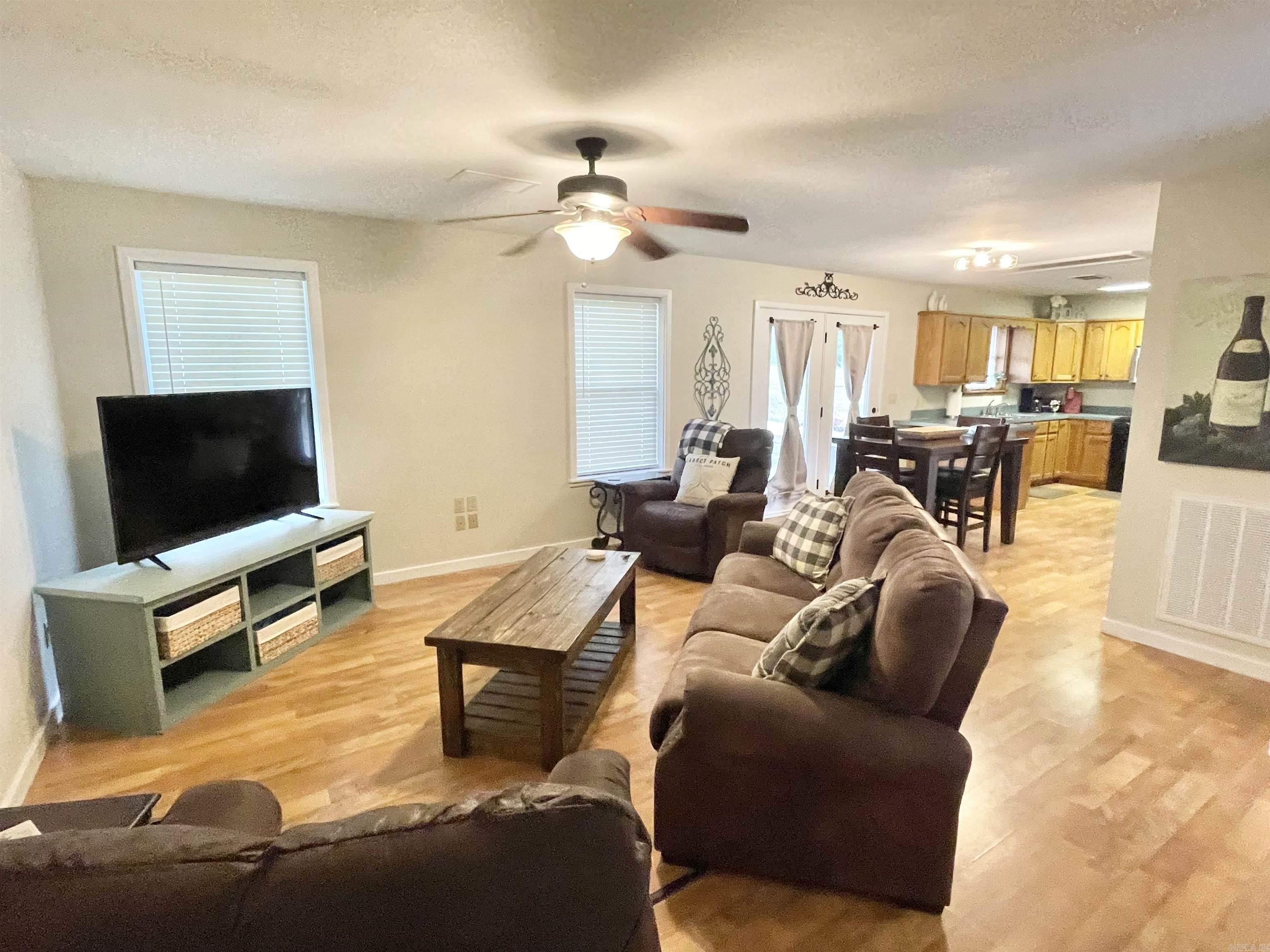 8546 Edgemont Rd.  Greers Ferry, AR