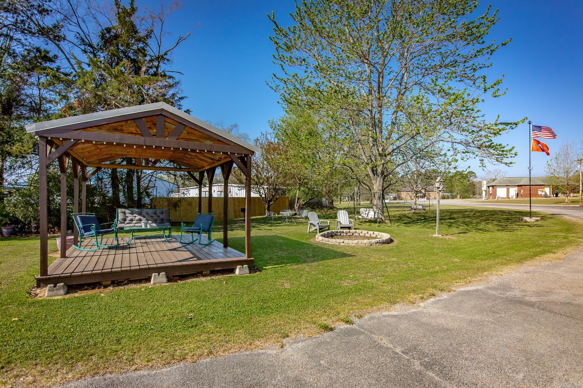 8546 Edgemont Rd.  Greers Ferry, AR