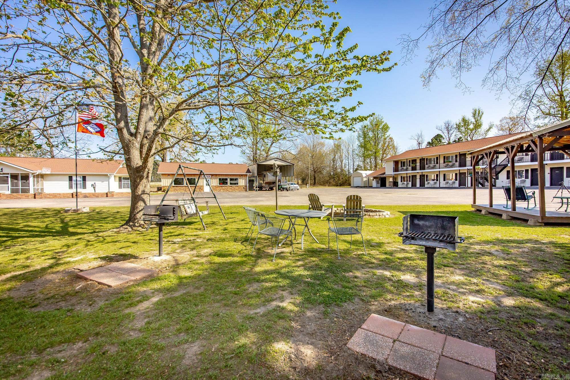 8546 Edgemont Rd.  Greers Ferry, AR