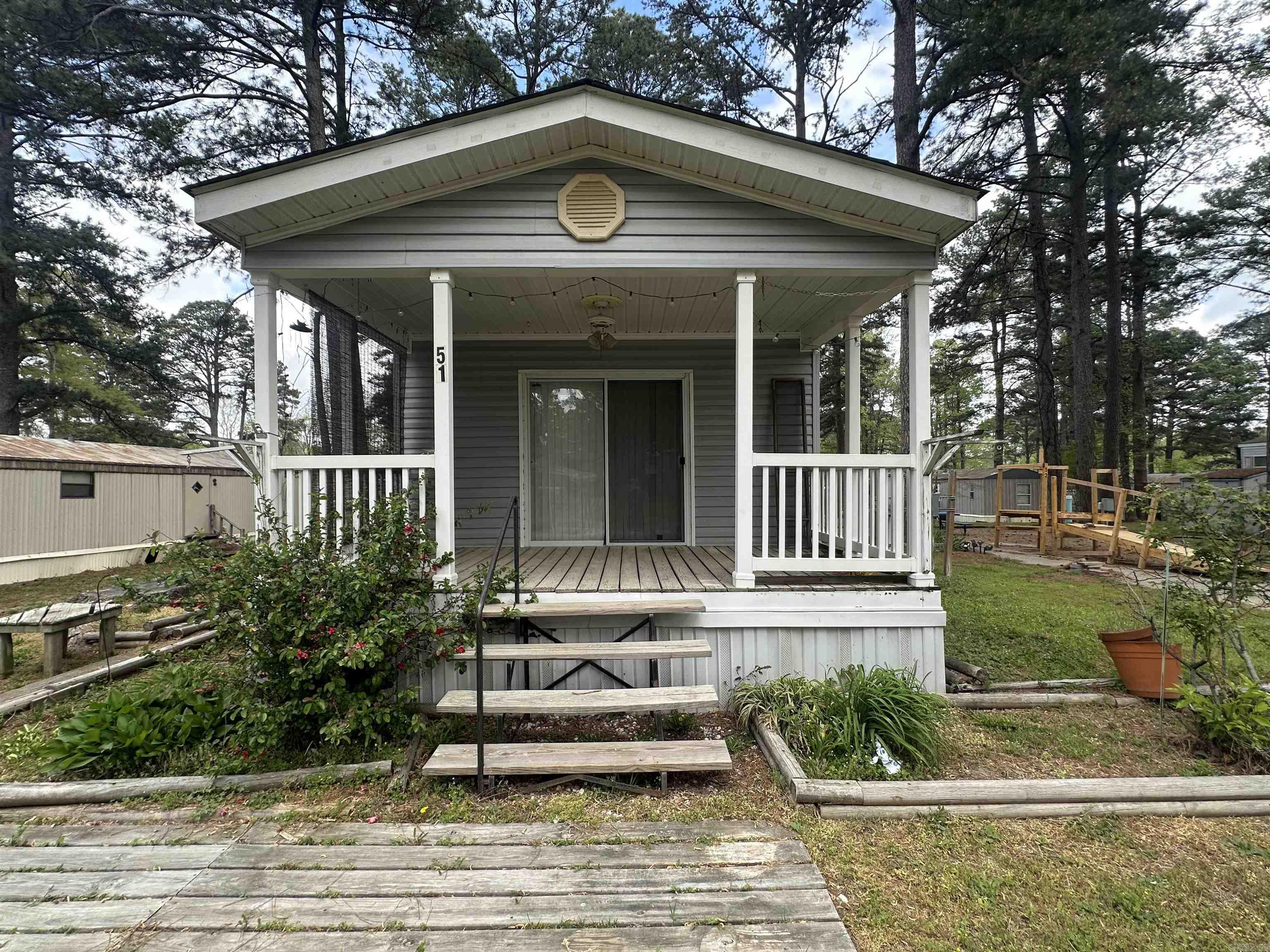 51 cherokee dr  Bryant, AR