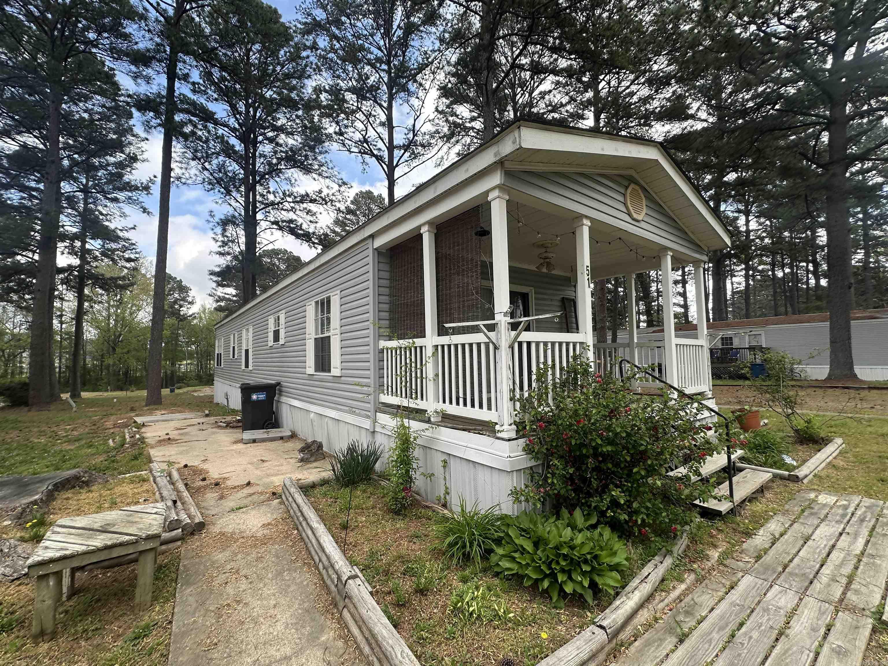 51 cherokee dr  Bryant, AR