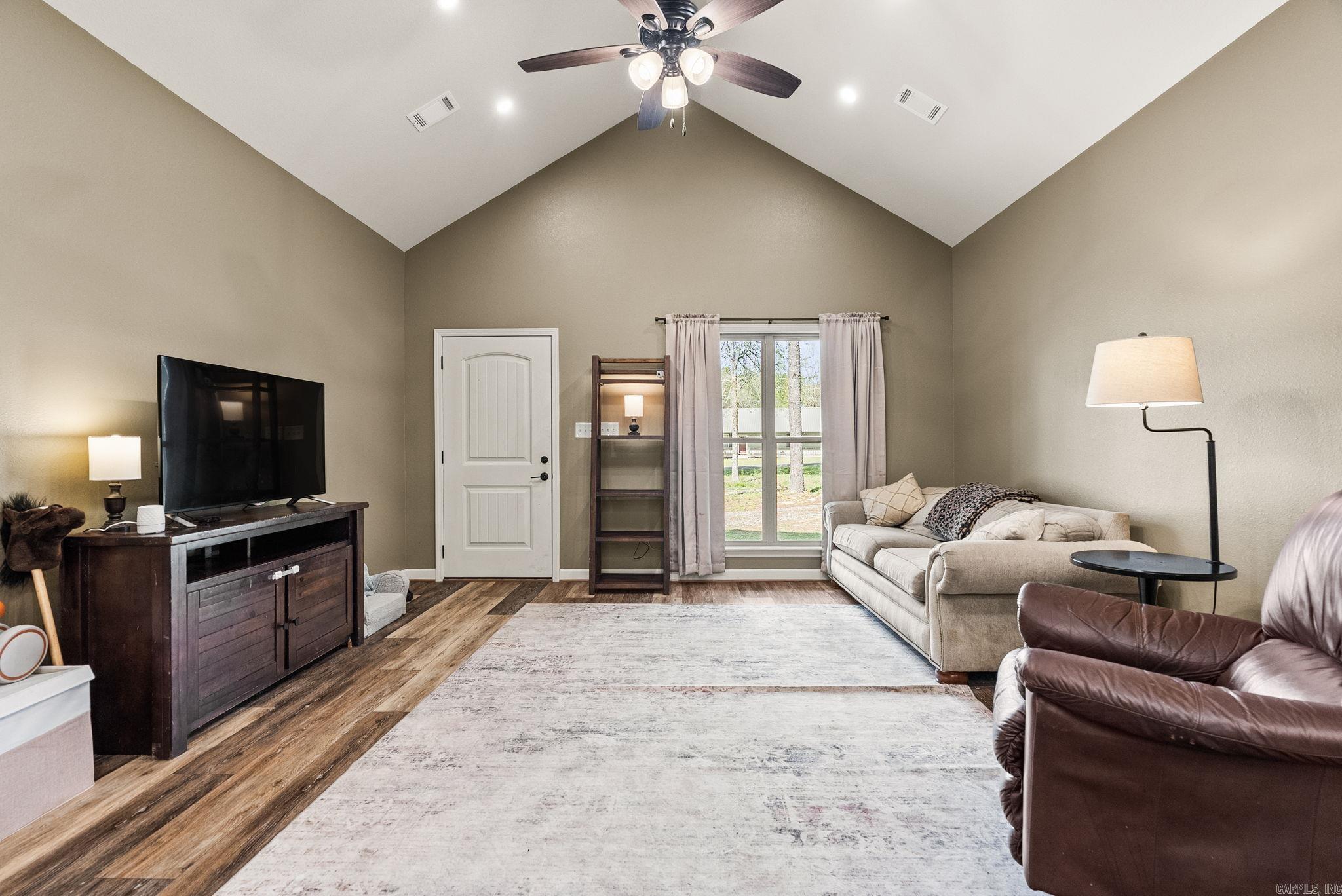 16 Trina  Greenbrier, AR