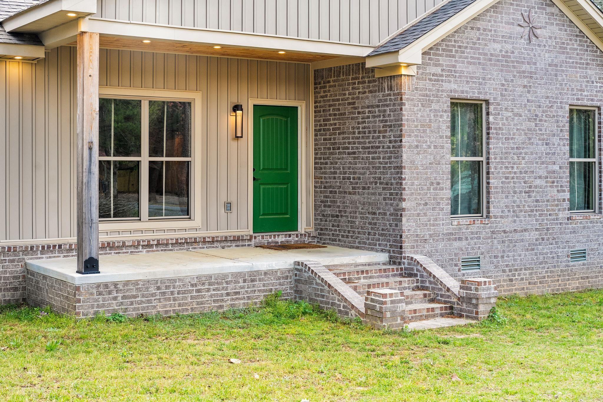 16 Trina  Greenbrier, AR