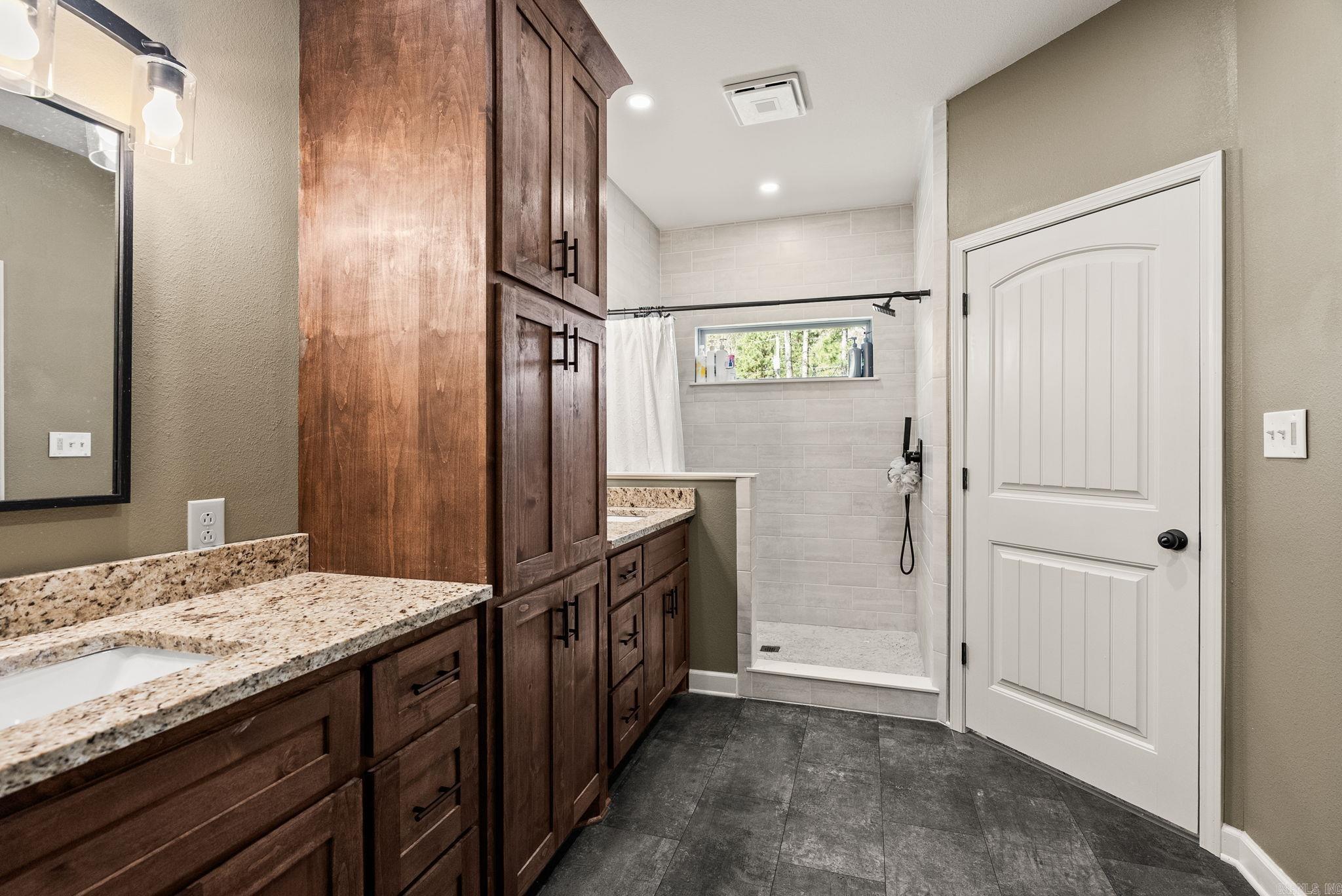 16 Trina  Greenbrier, AR