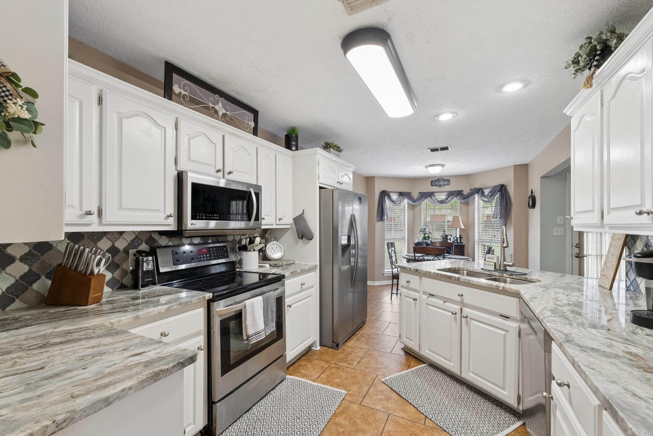 6 ROSS Dr.  Vilonia, AR