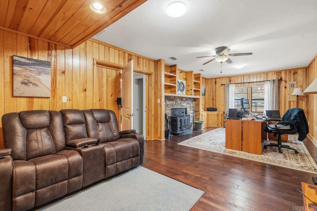 1693 Treasure Isle Road  Hot Springs, AR