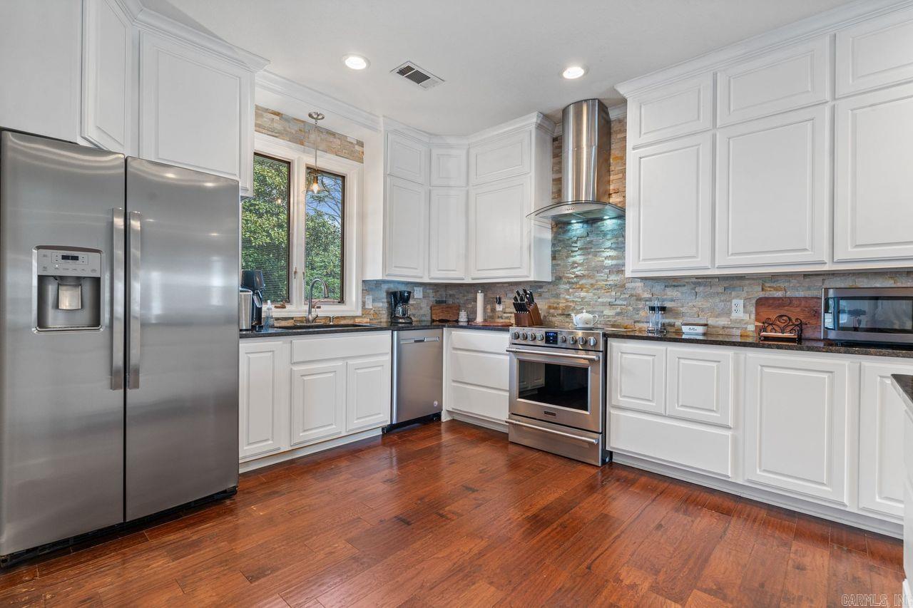 1693 Treasure Isle Road  Hot Springs, AR