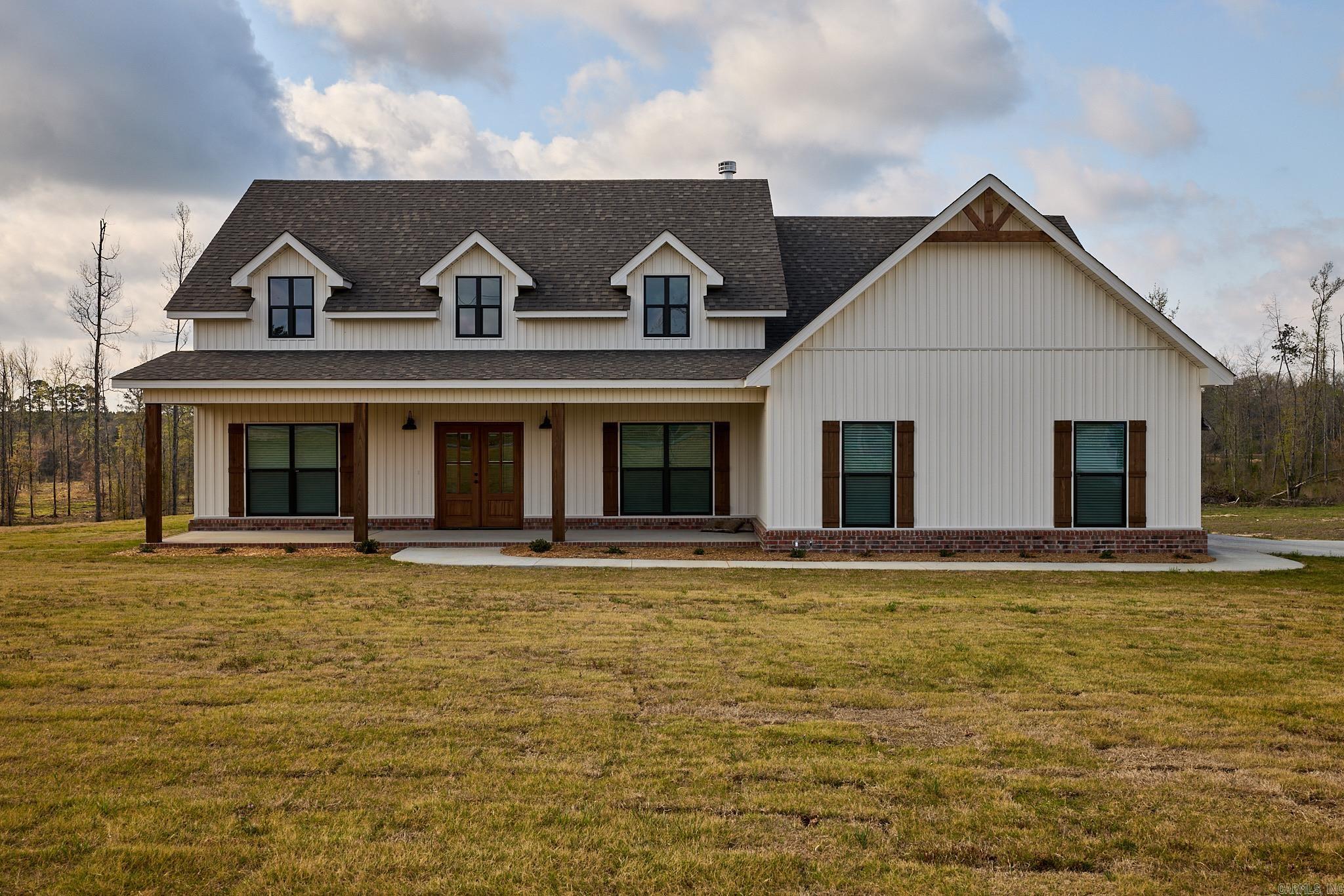 10557 W Miller Sardis Road  Bauxite, AR