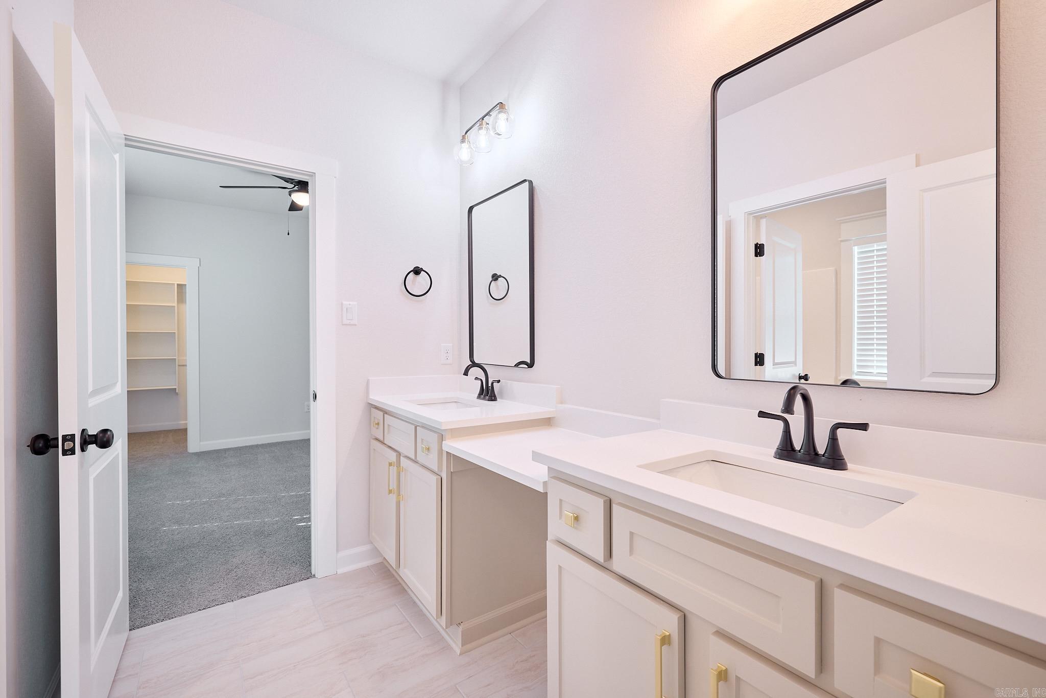 10557 W Miller Sardis Road  Bauxite, AR