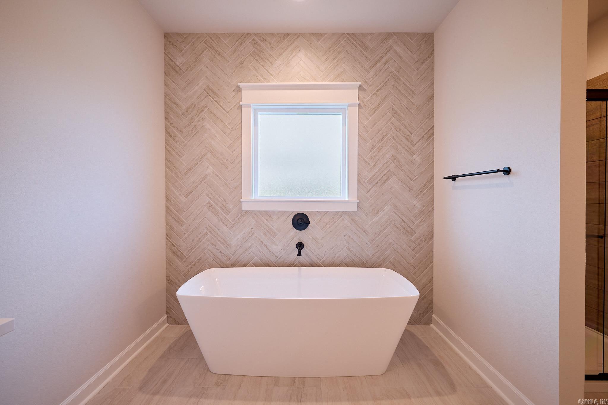 10557 W Miller Sardis Road  Bauxite, AR