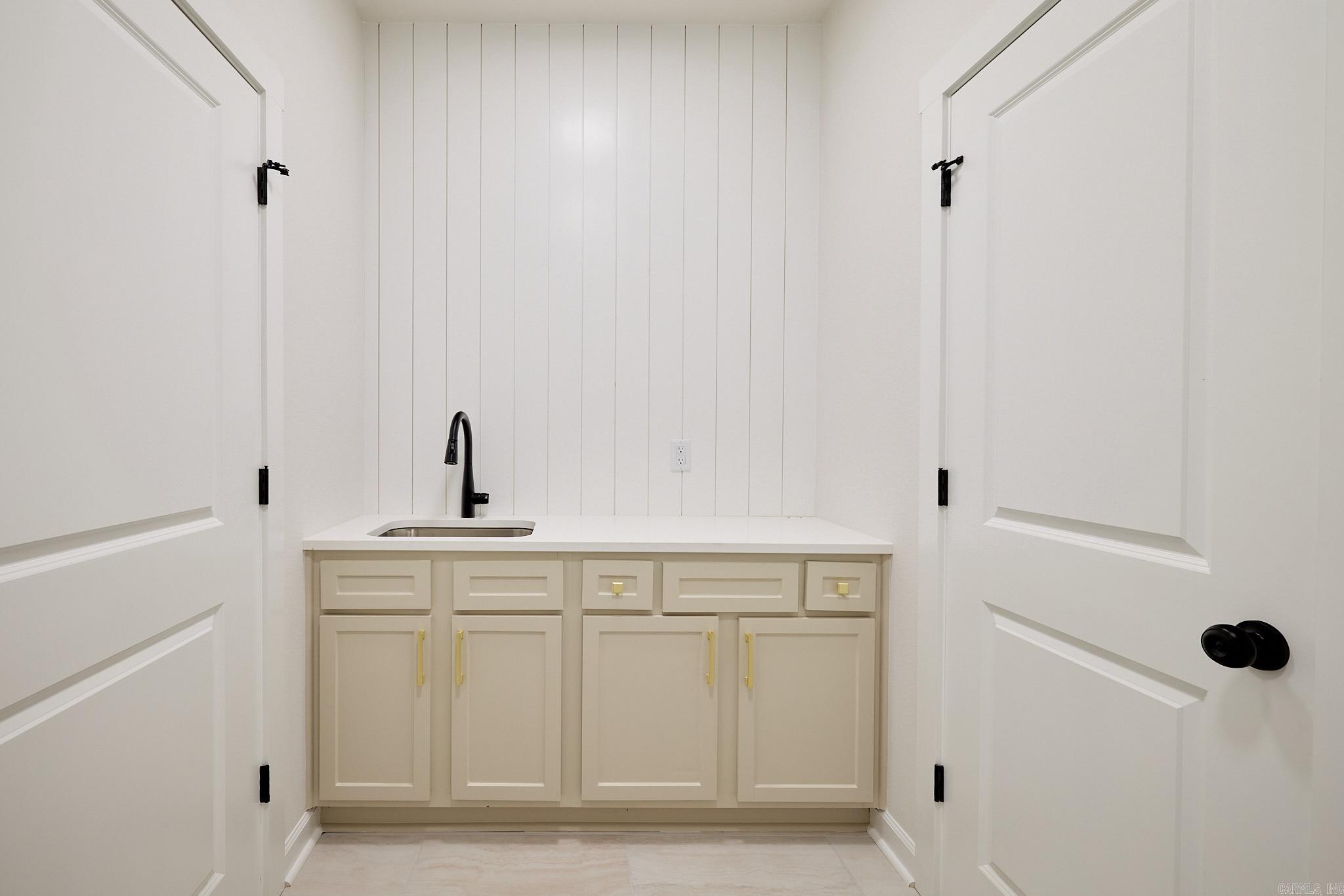 10557 W Miller Sardis Road  Bauxite, AR