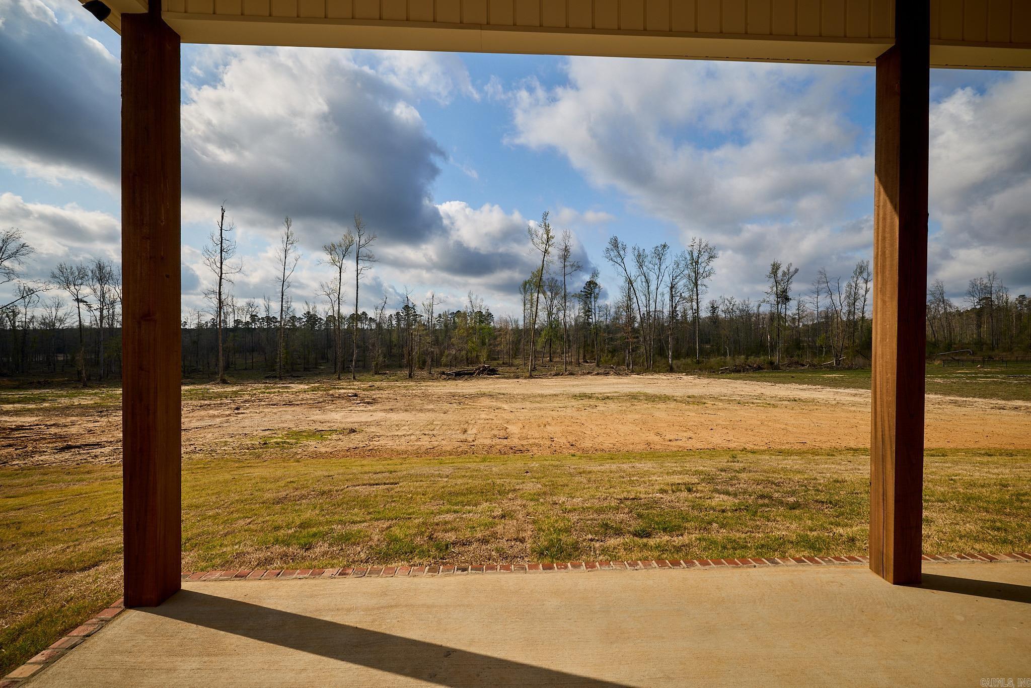 10557 W Miller Sardis Road  Bauxite, AR