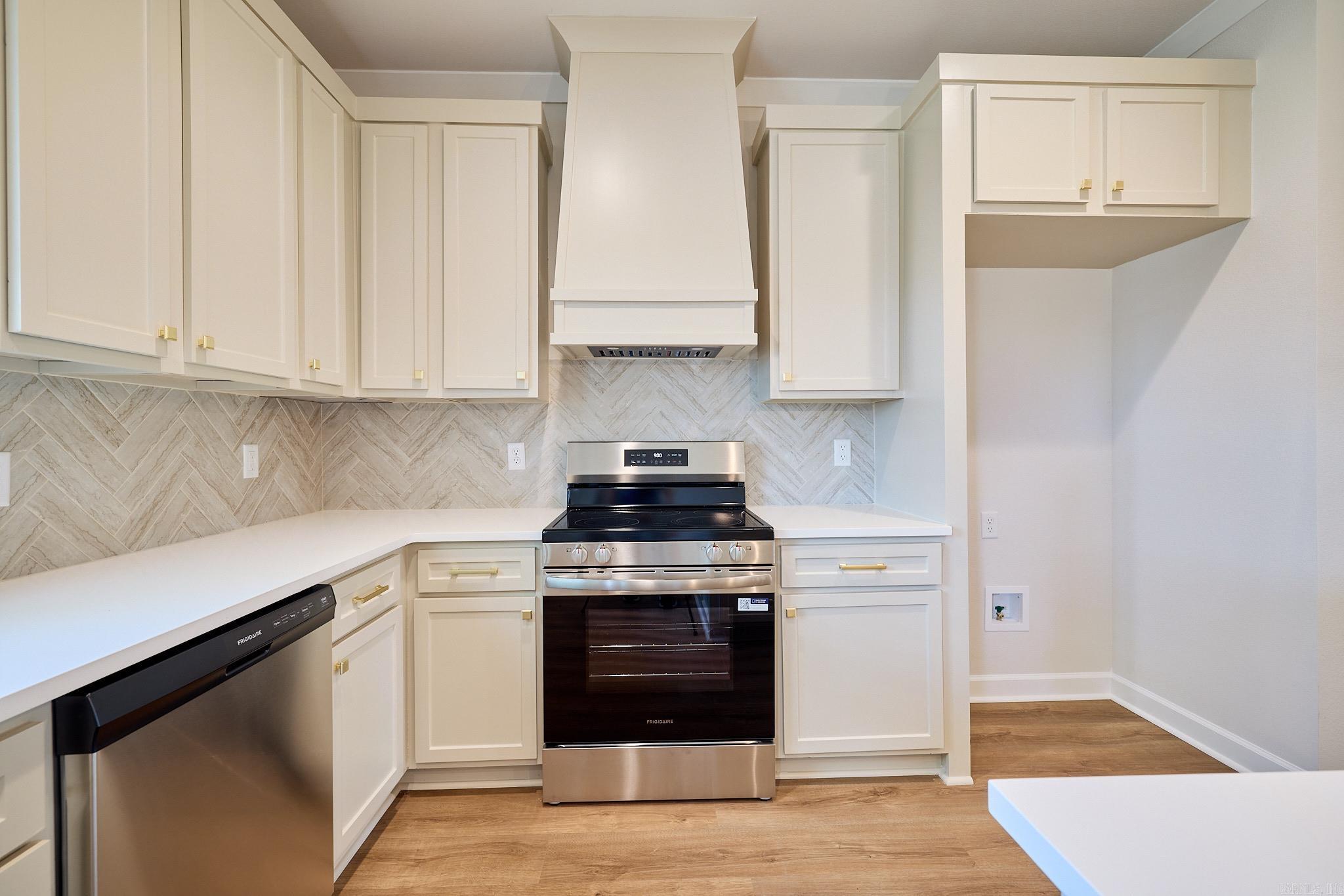 10557 W Miller Sardis Road  Bauxite, AR