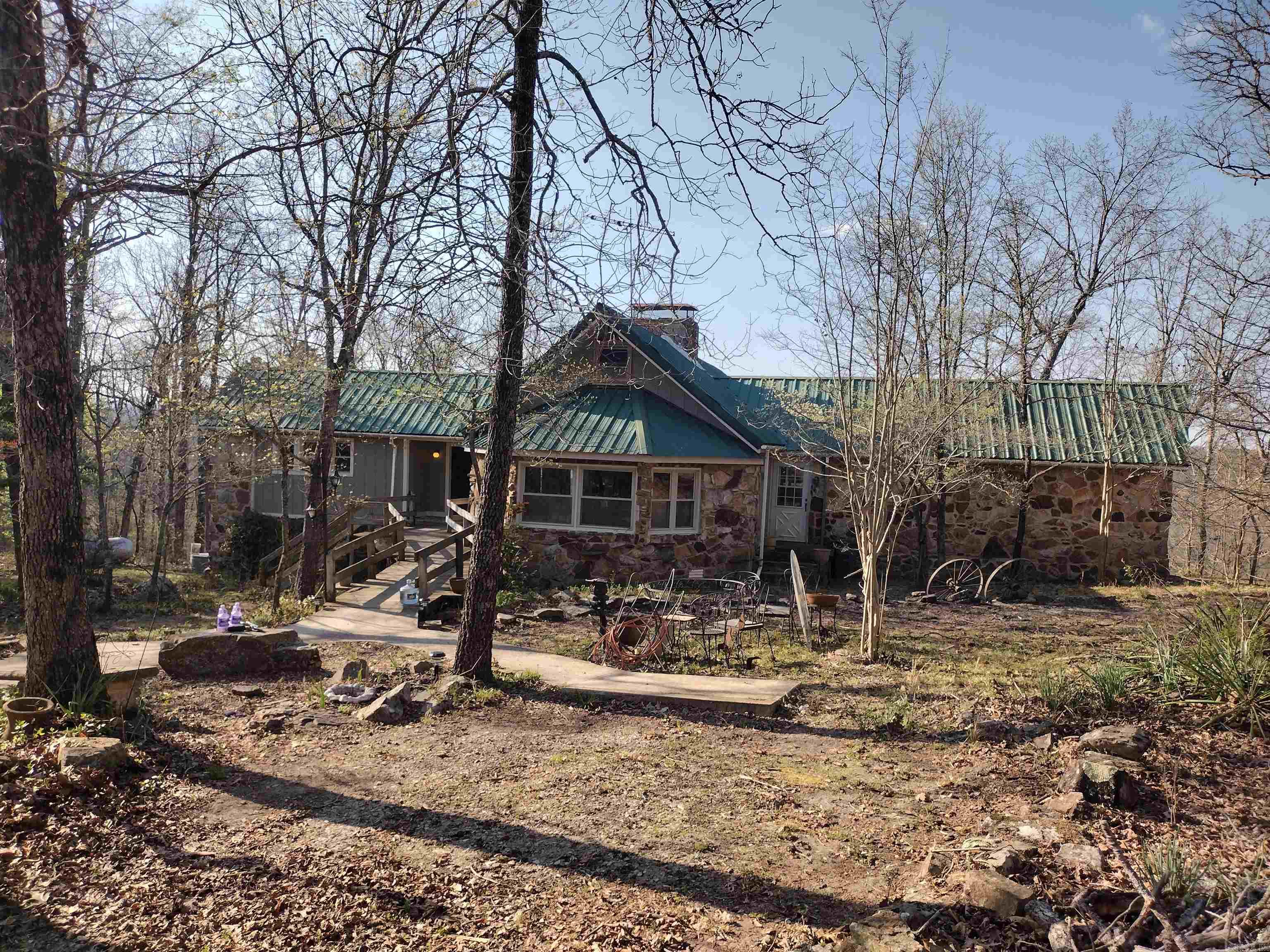 1444 Forest Home LN  Mountain View, AR
