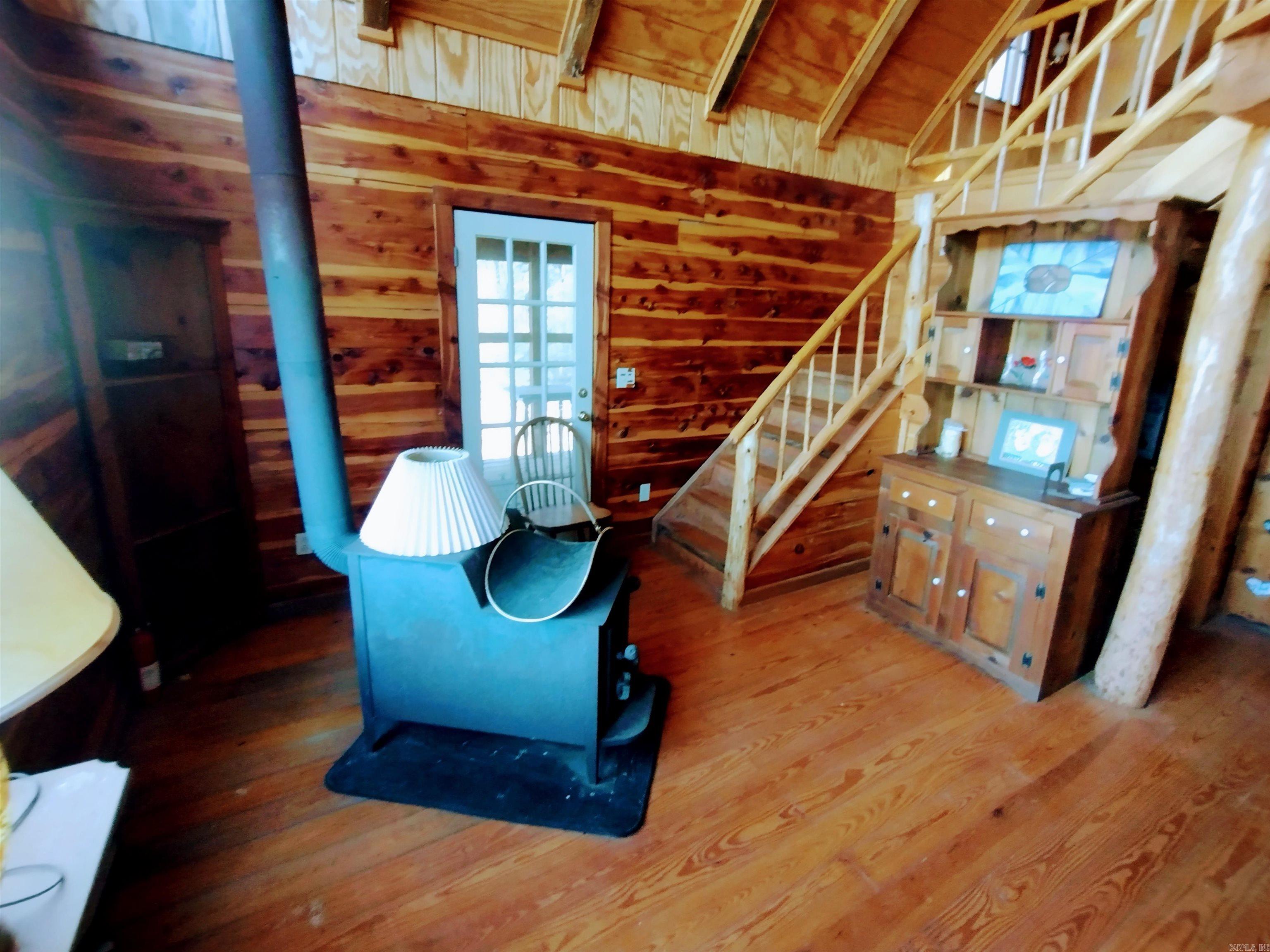 1444 Forest Home LN  Mountain View, AR