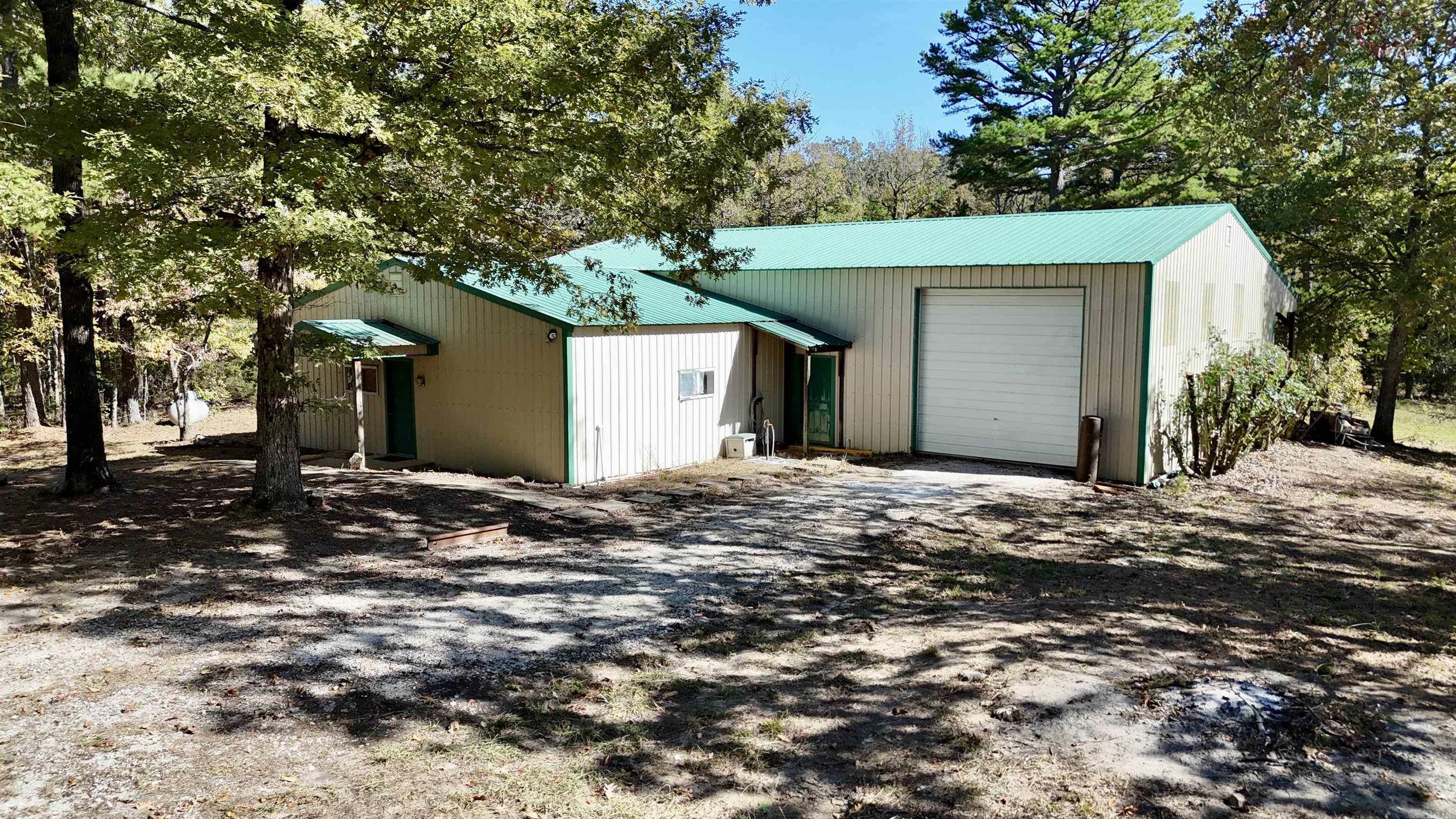 1444 Forest Home LN  Mountain View, AR