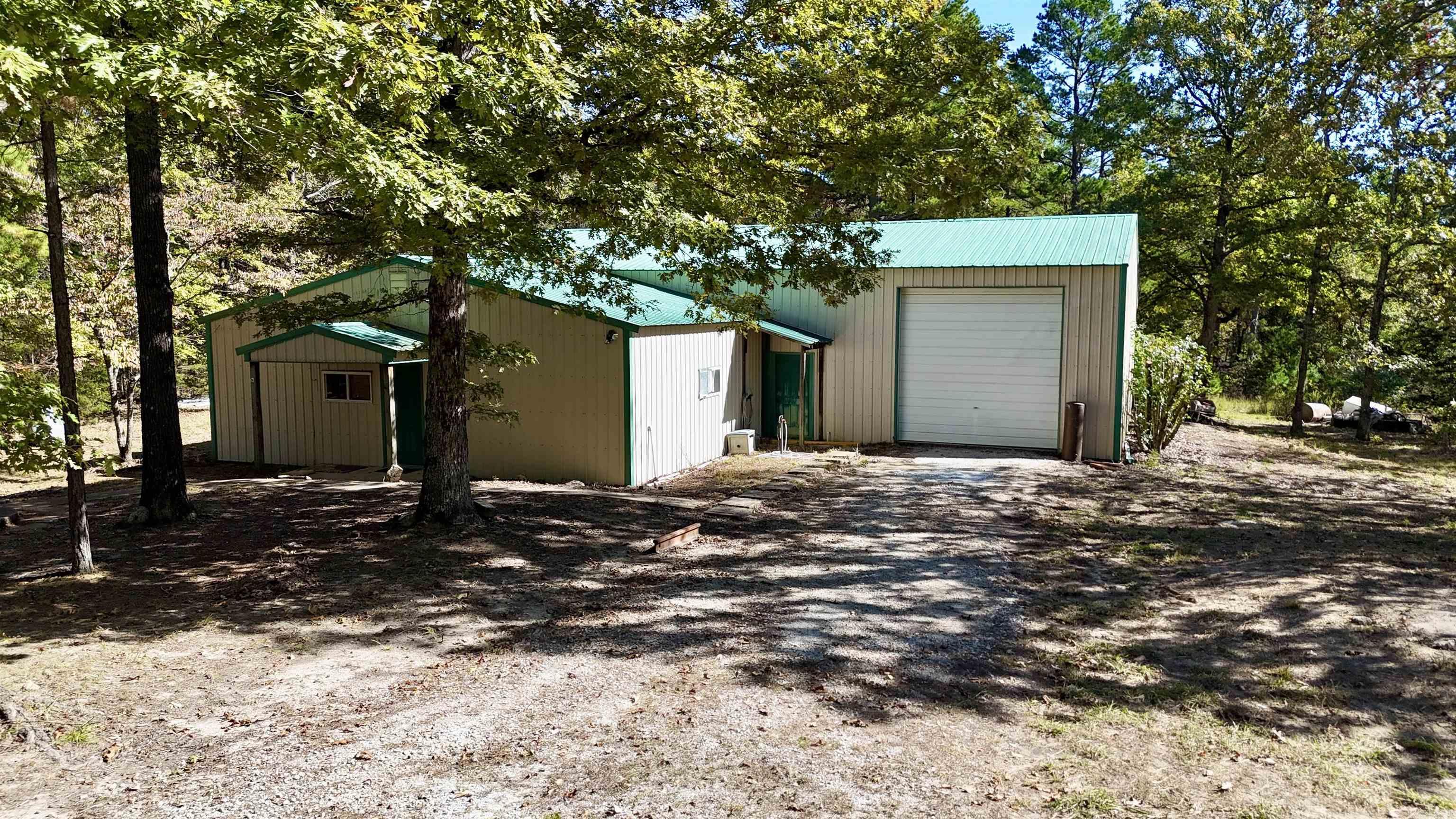 1444 Forest Home LN  Mountain View, AR