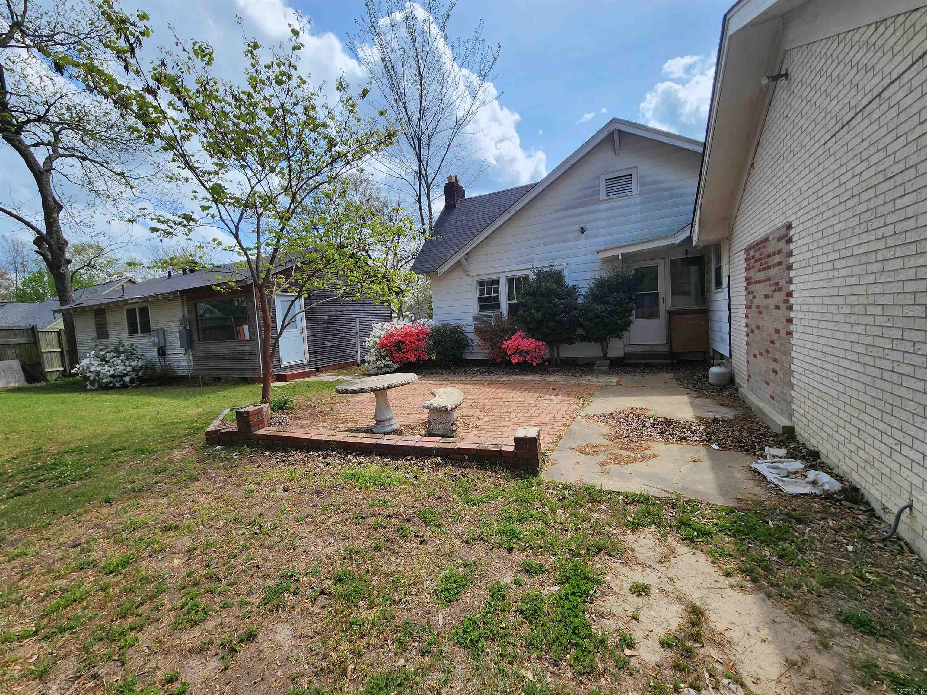 206 W High St  Sheridan, AR