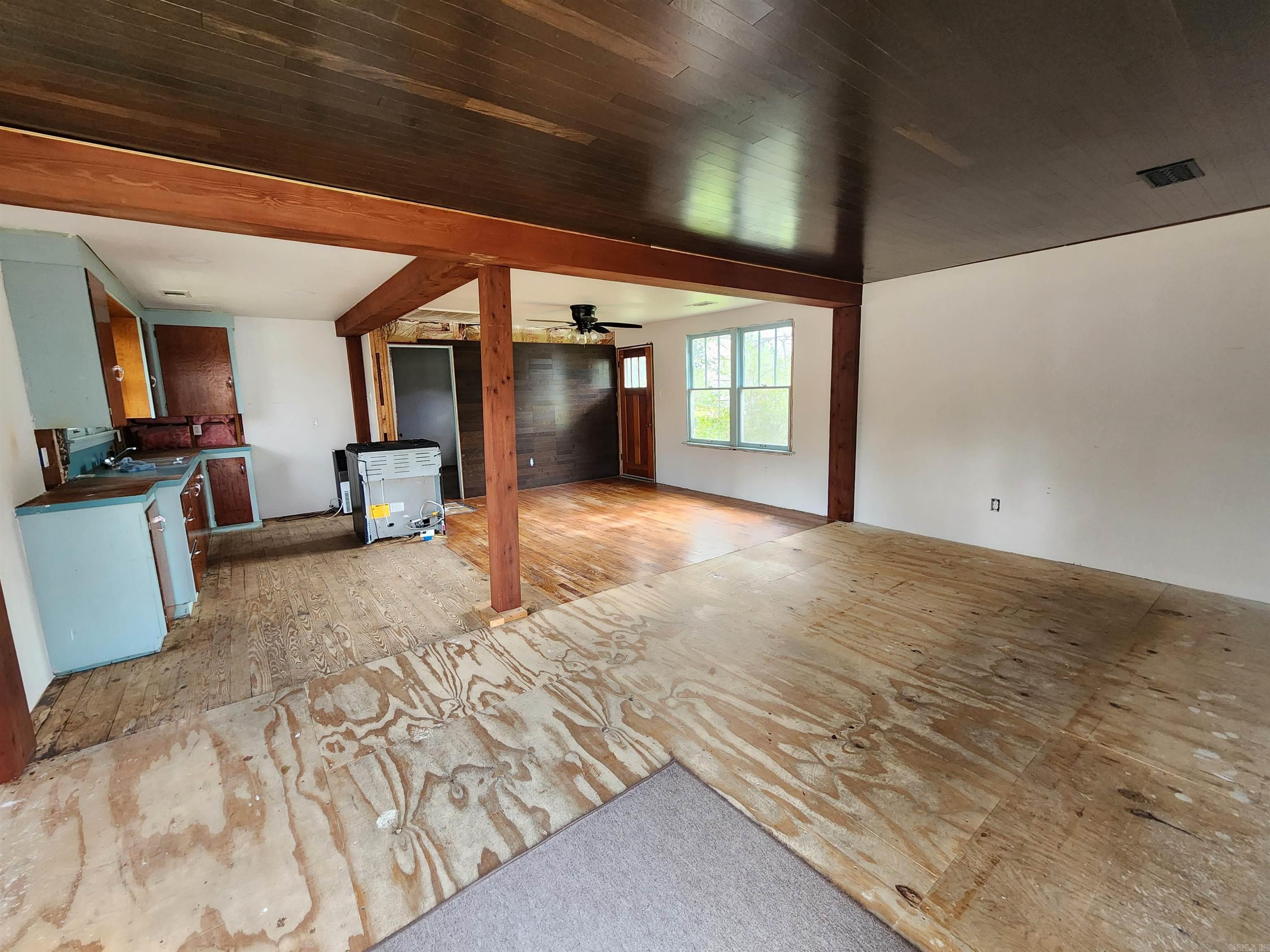 206 W High St  Sheridan, AR