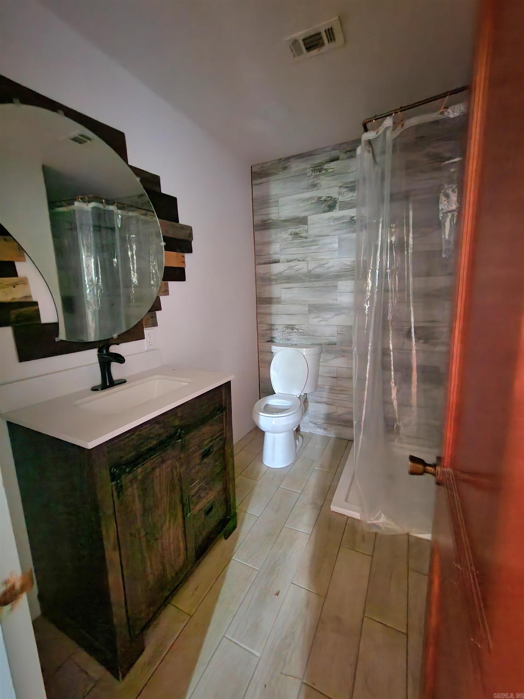 206 W High St  Sheridan, AR