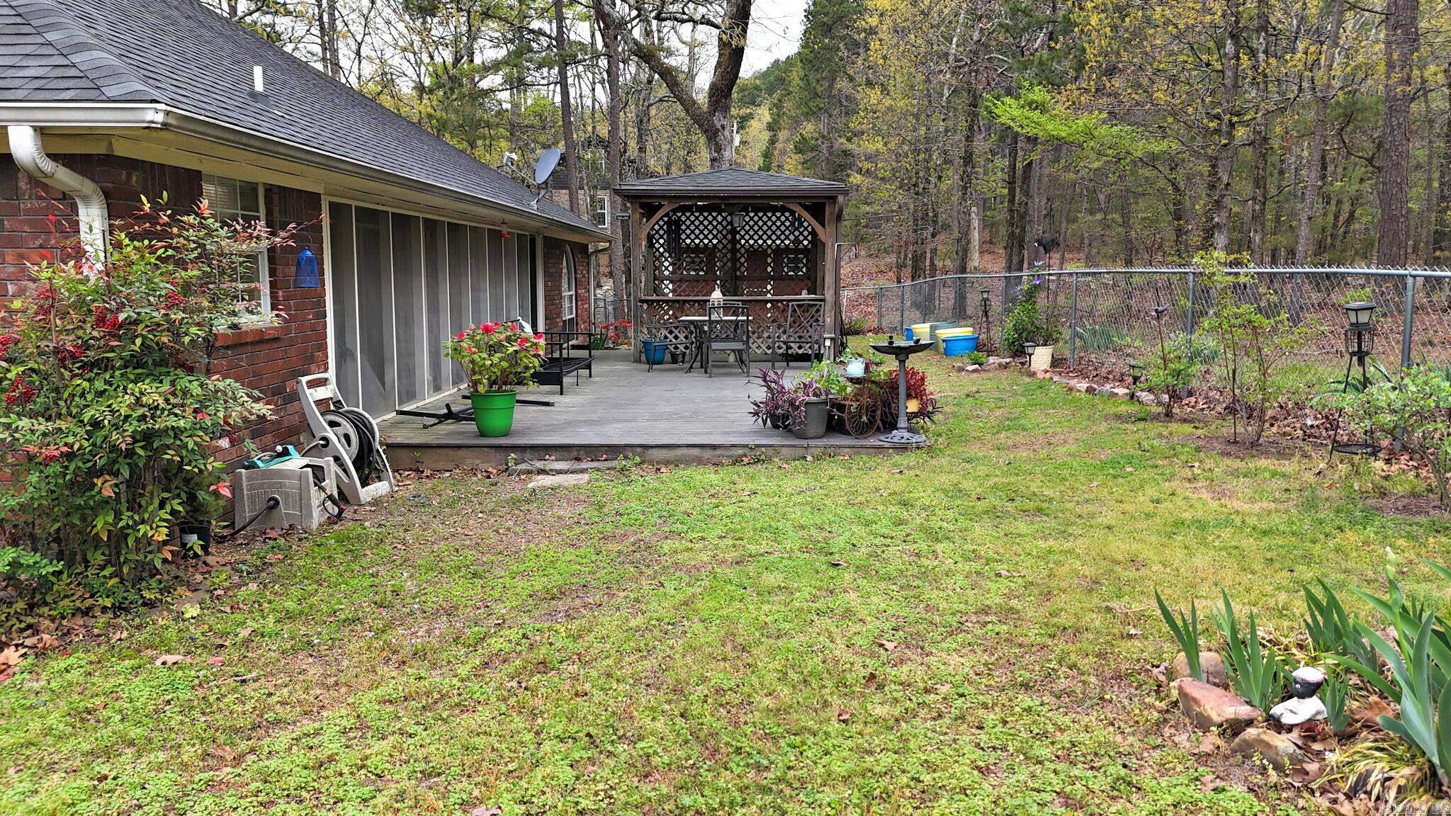 1208 Redbud Dr Mena, AR 71953