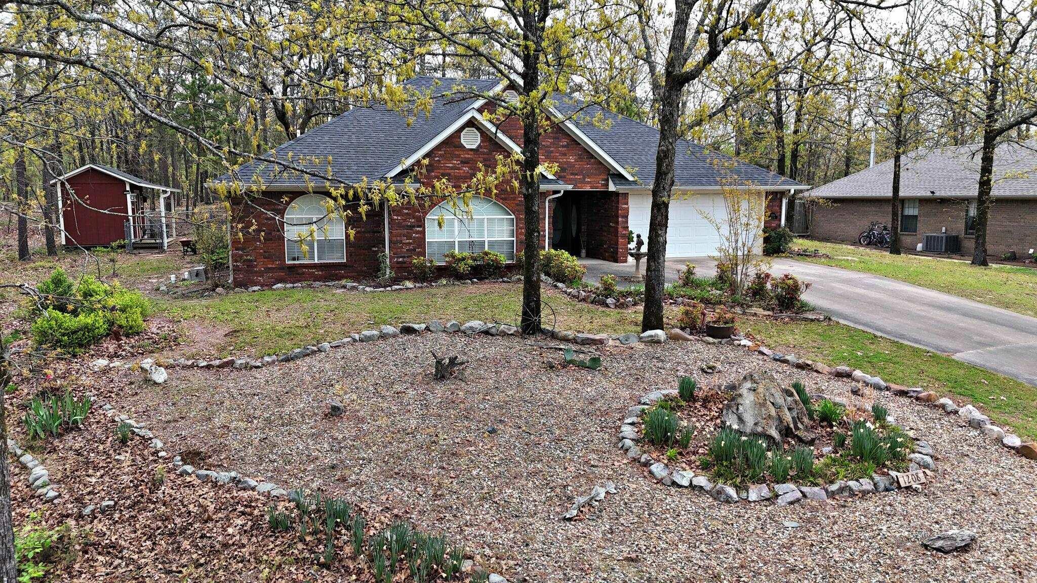 1208 Redbud Dr Mena, AR 71953