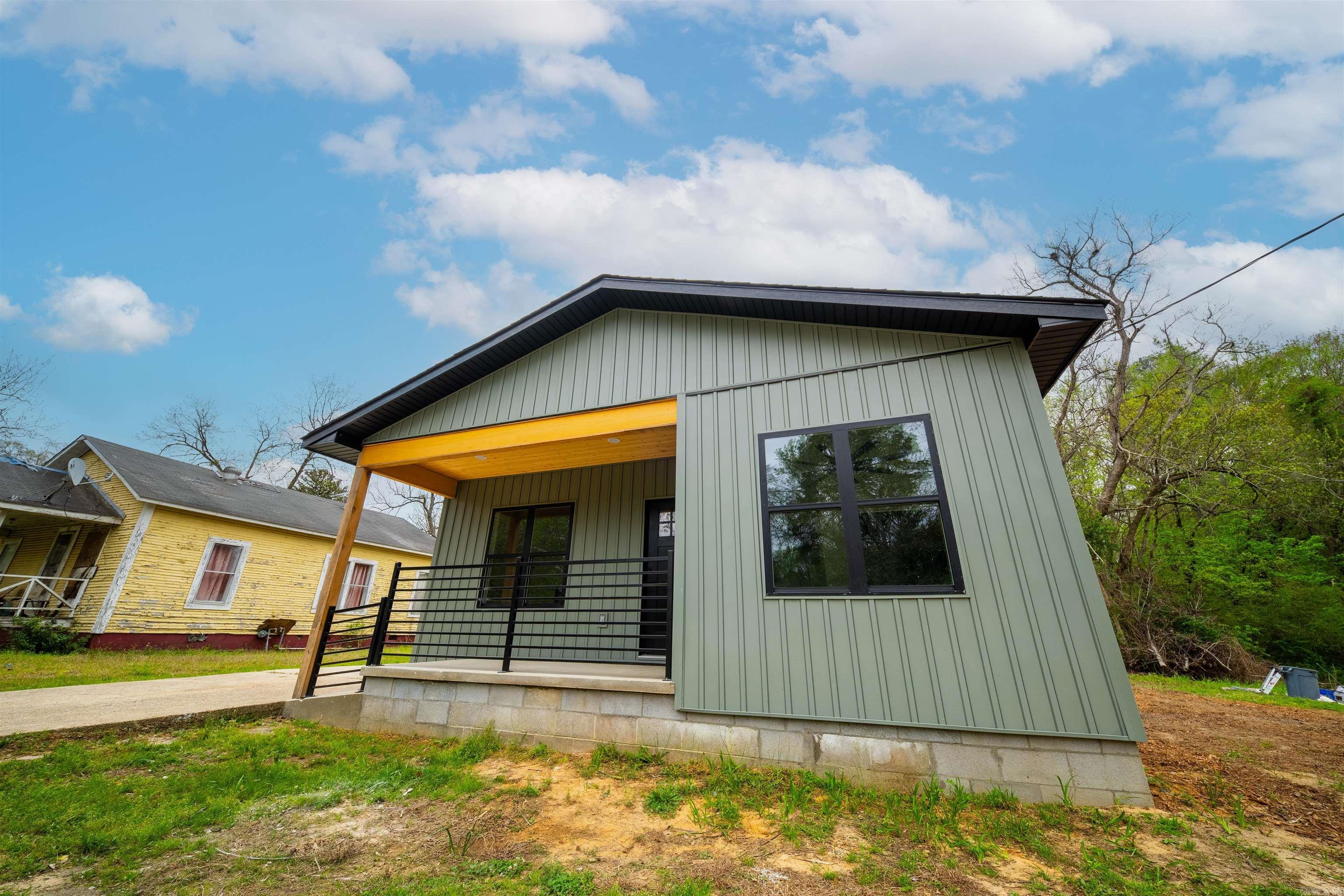 475 Hawkins  Camden, AR