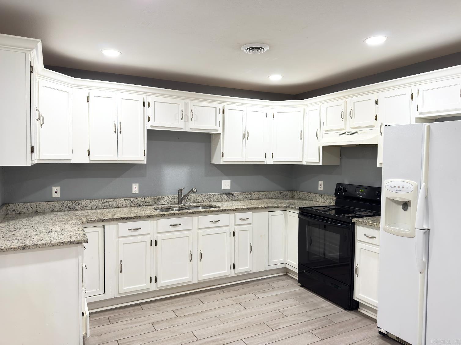 6501 ONYX Drive Little Rock, AR 72209