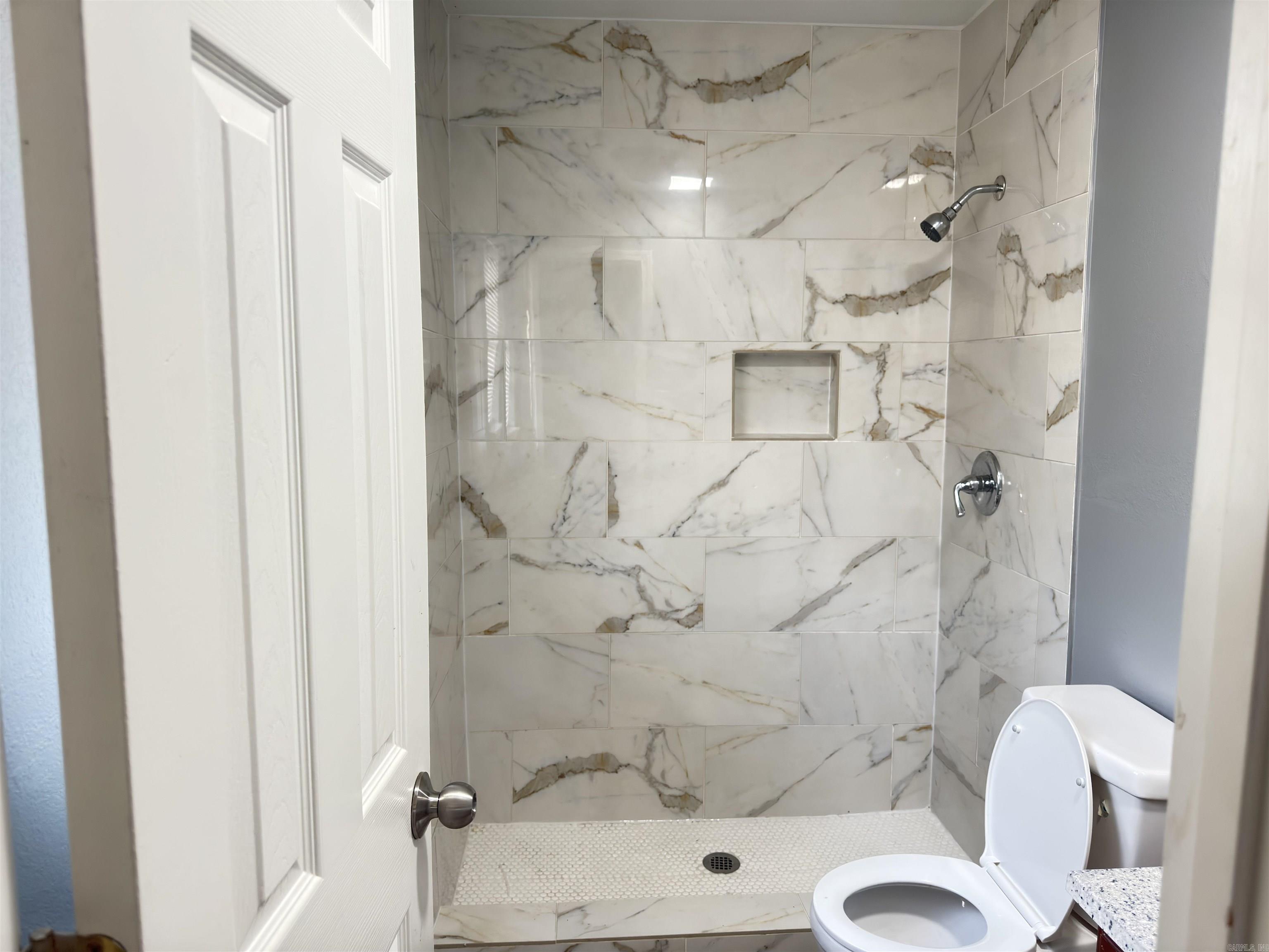 6501 ONYX Drive Little Rock, AR 72209