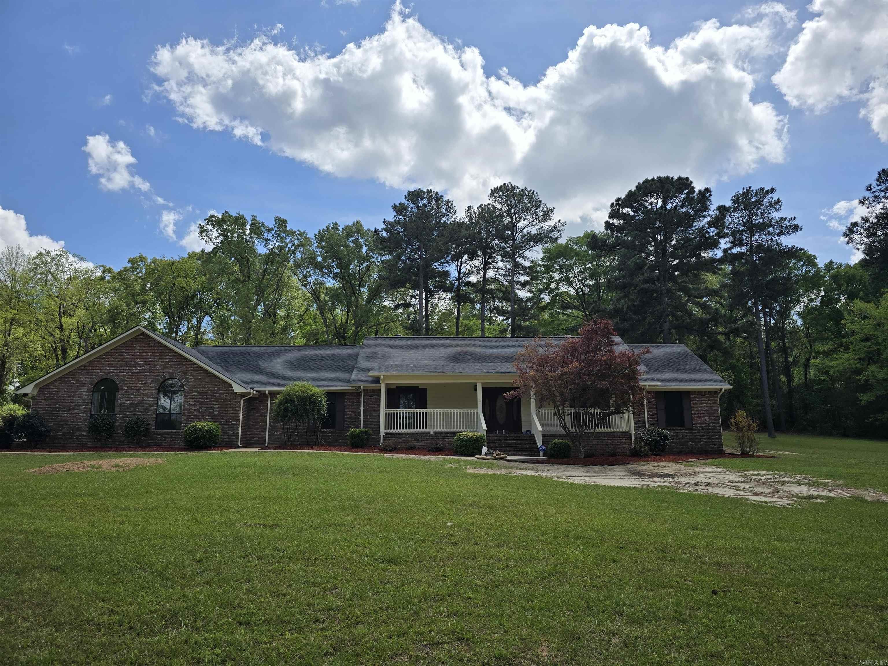 1265 Hollow Hills Camden, AR 71701