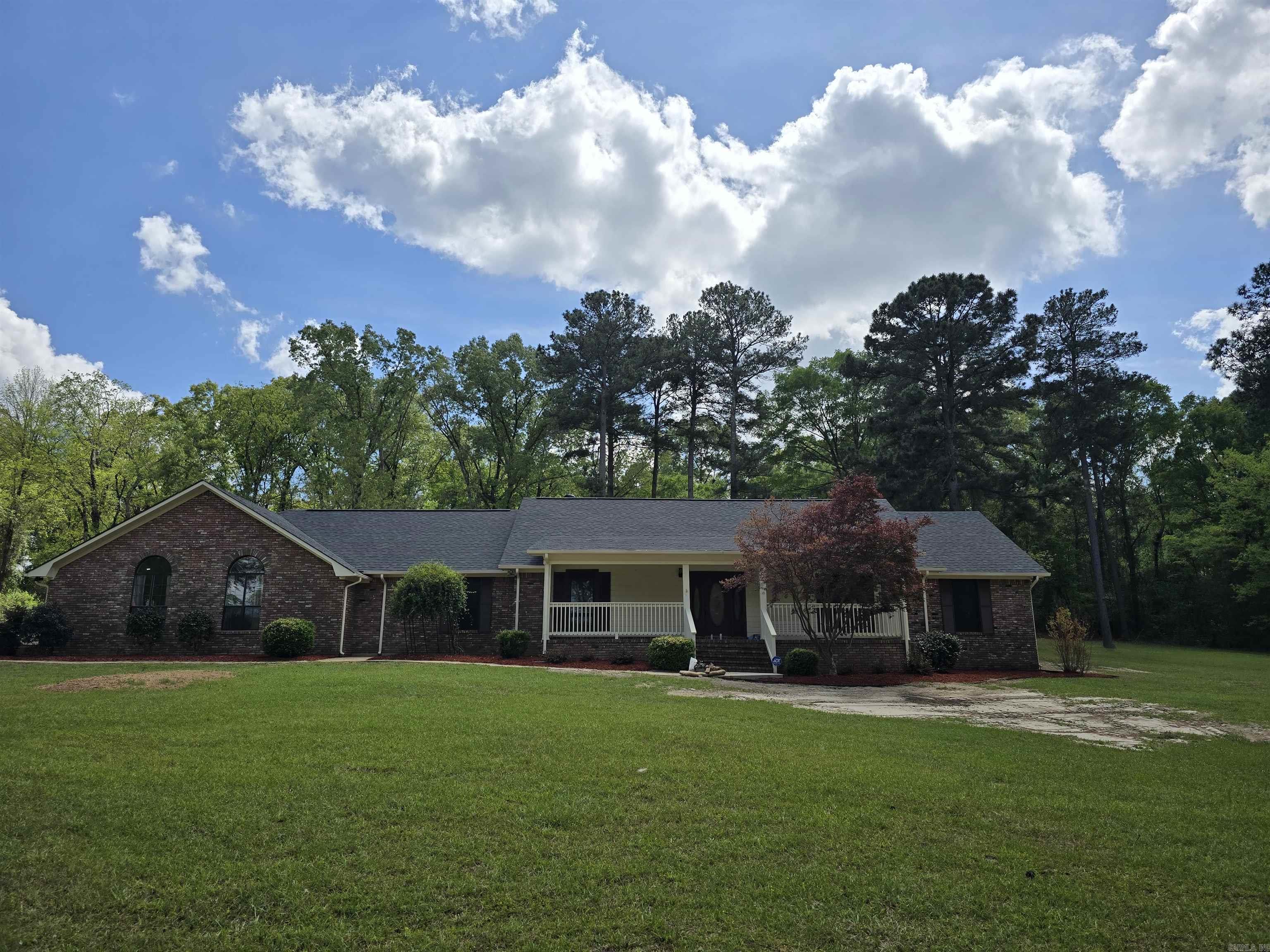 1265 Hollow Hills Camden, AR 71701