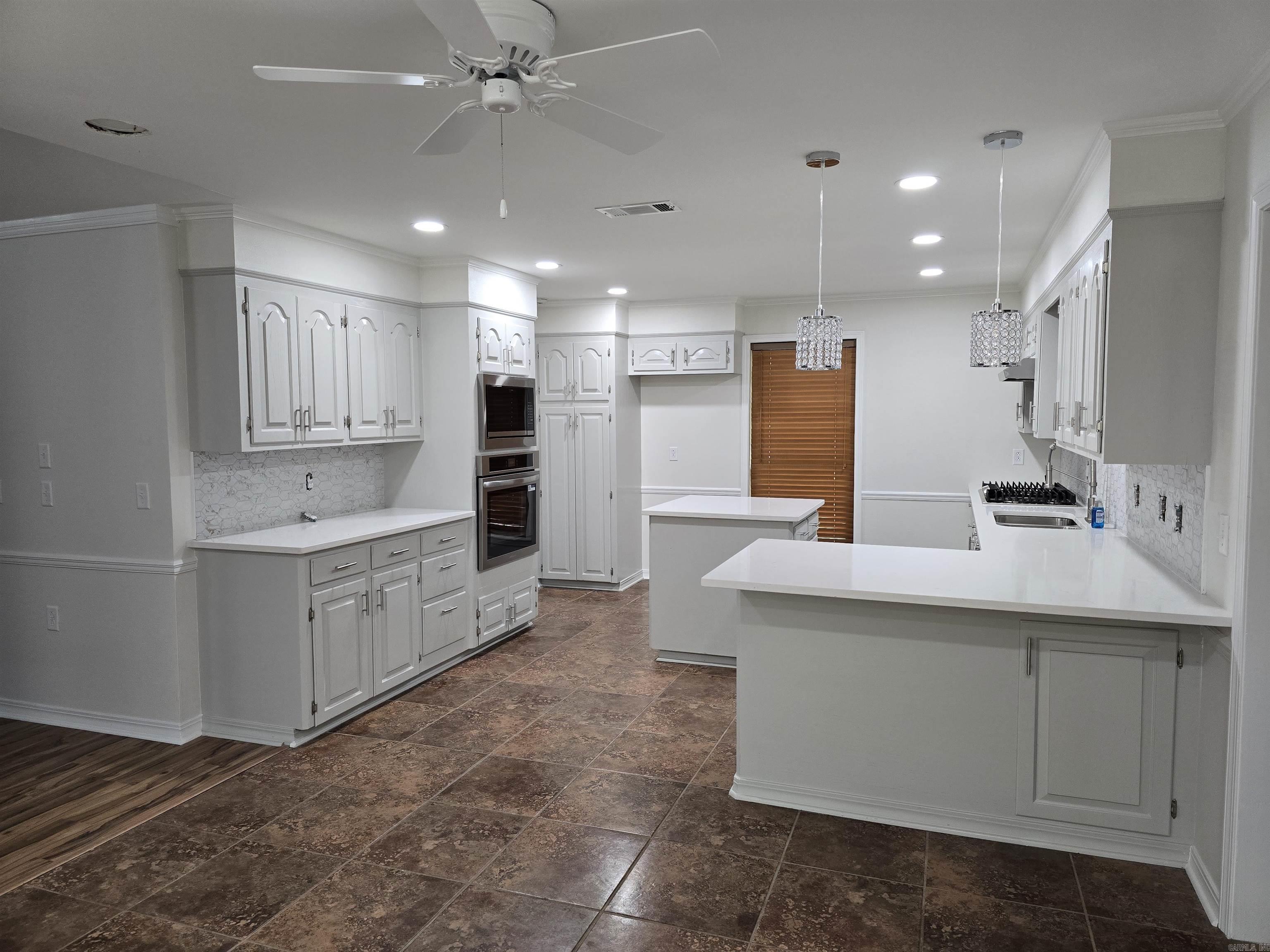 1265 Hollow Hills Camden, AR 71701