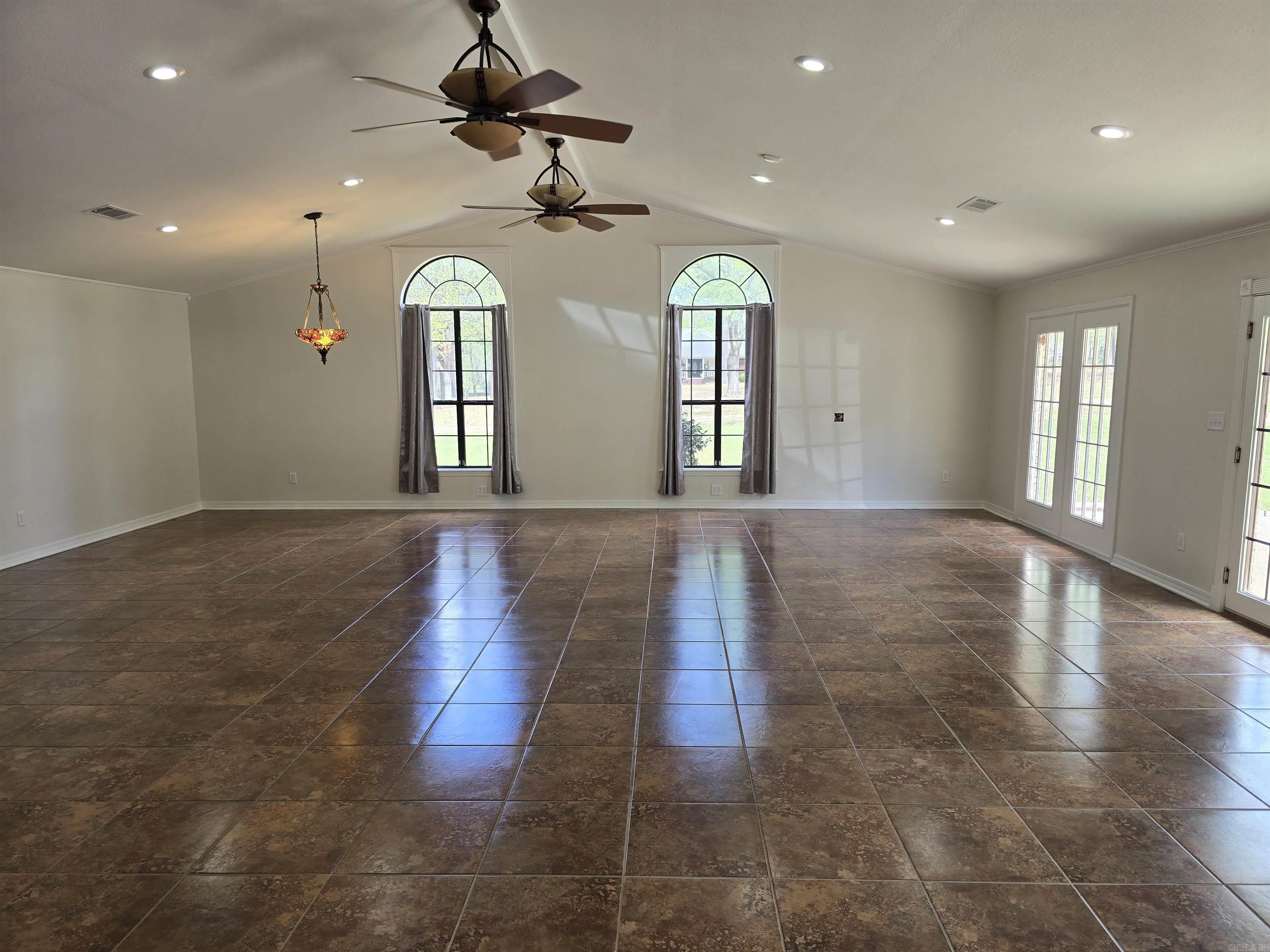 1265 Hollow Hills Camden, AR 71701