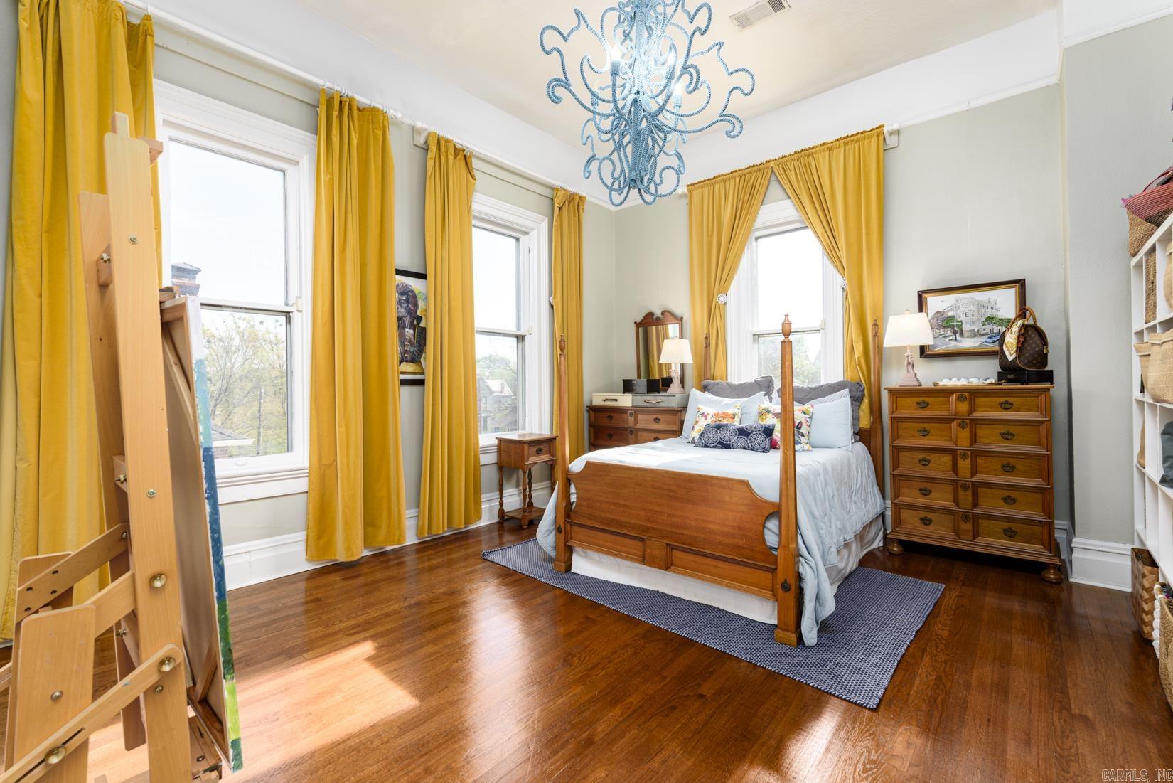 1704 Center  Little Rock, AR