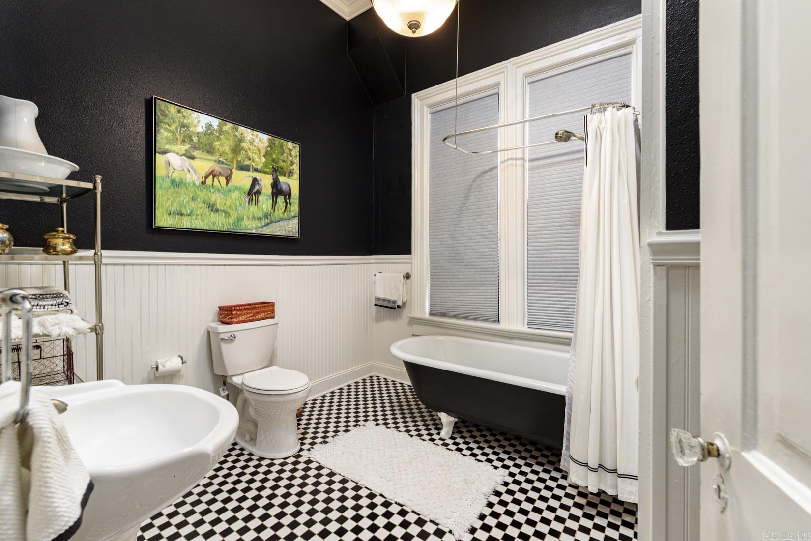 1704 Center  Little Rock, AR