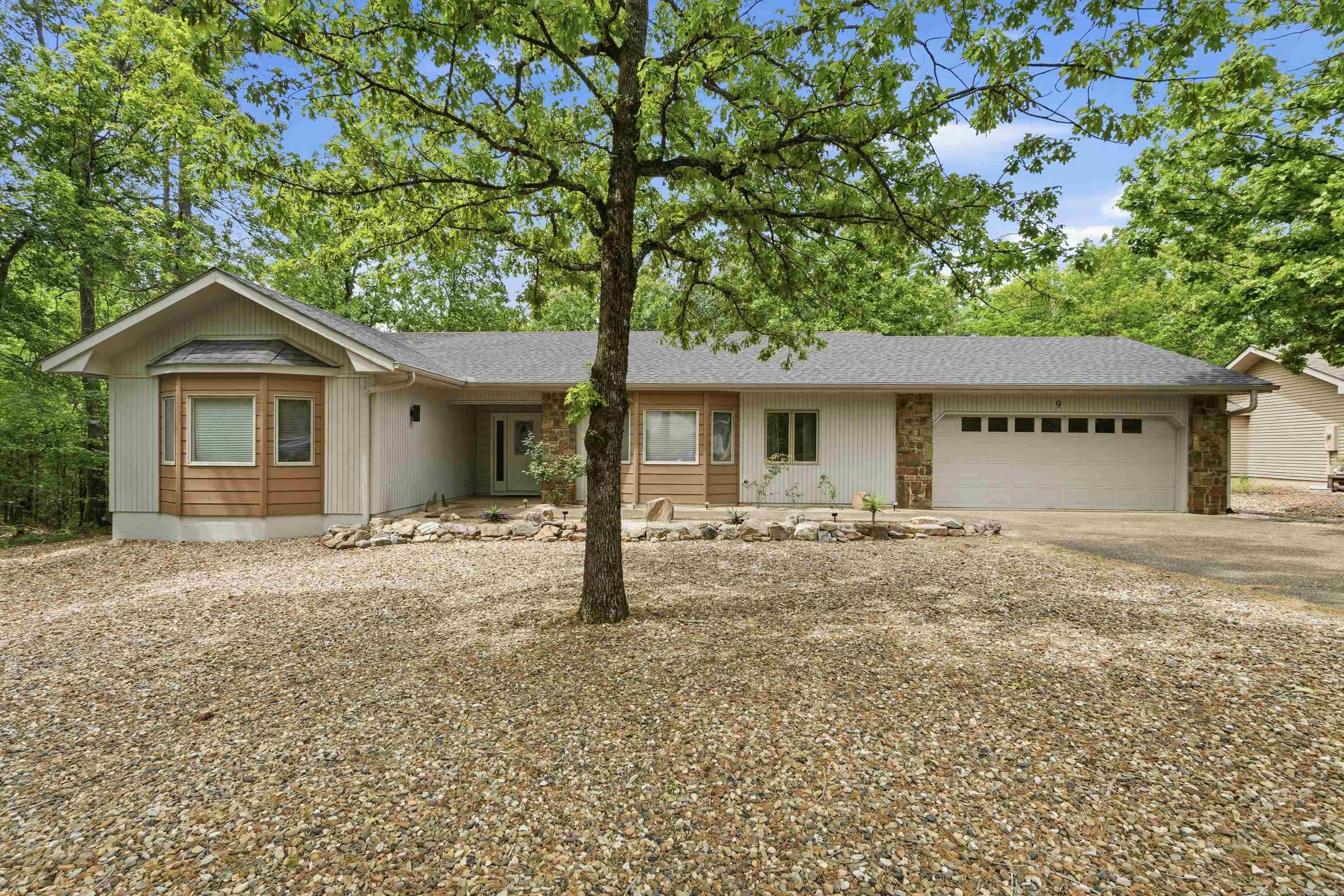 9 Huesca Lane Hot Springs Village, AR 71909