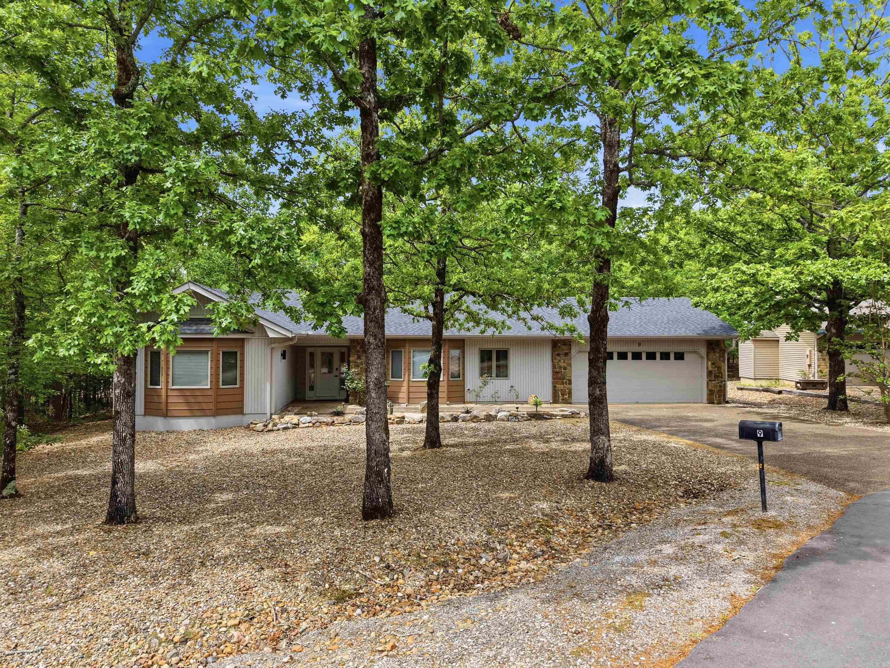 9 Huesca Lane Hot Springs Village, AR 71909