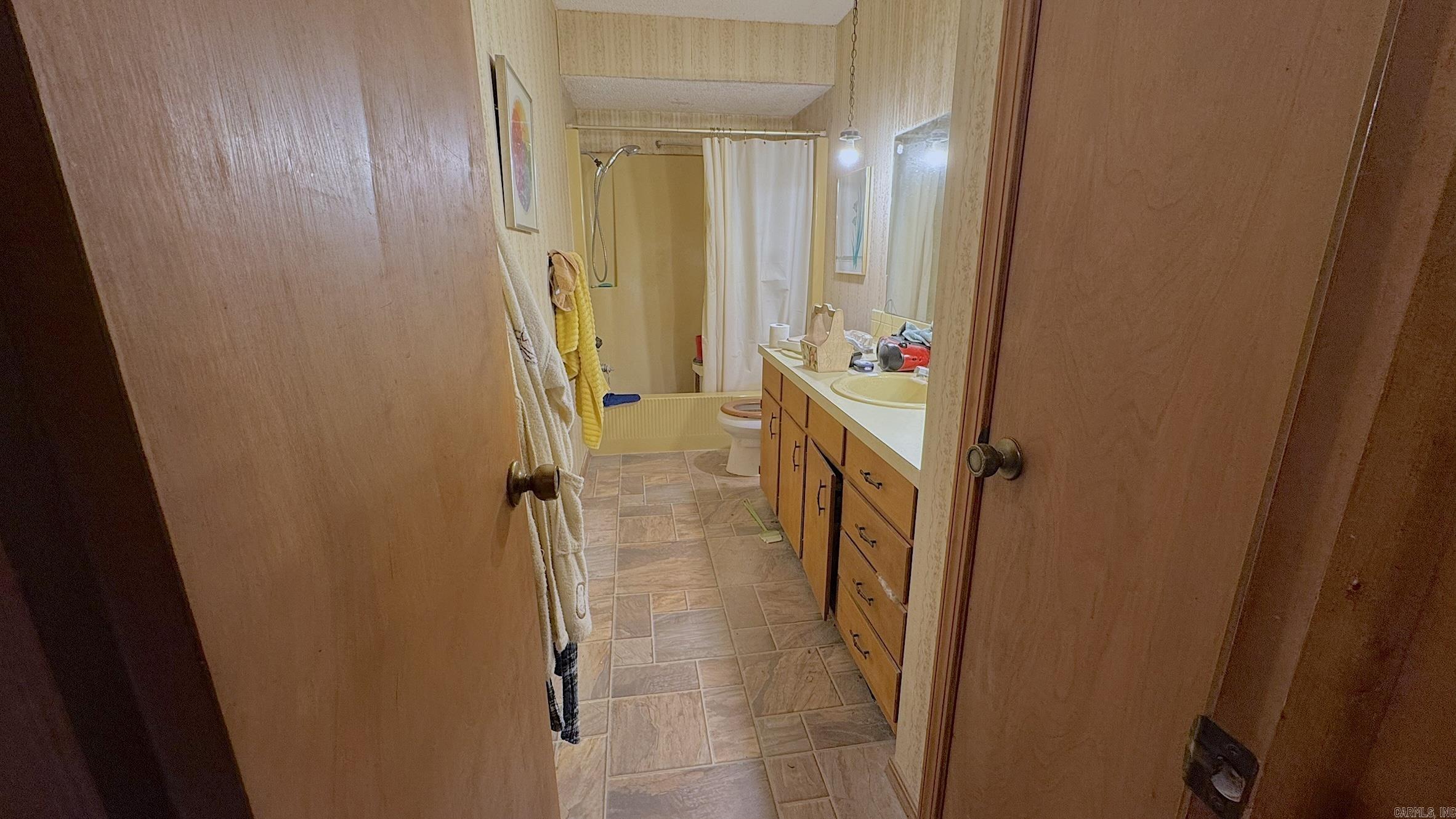 437 County Road 262 Mountain Home, AR 72653