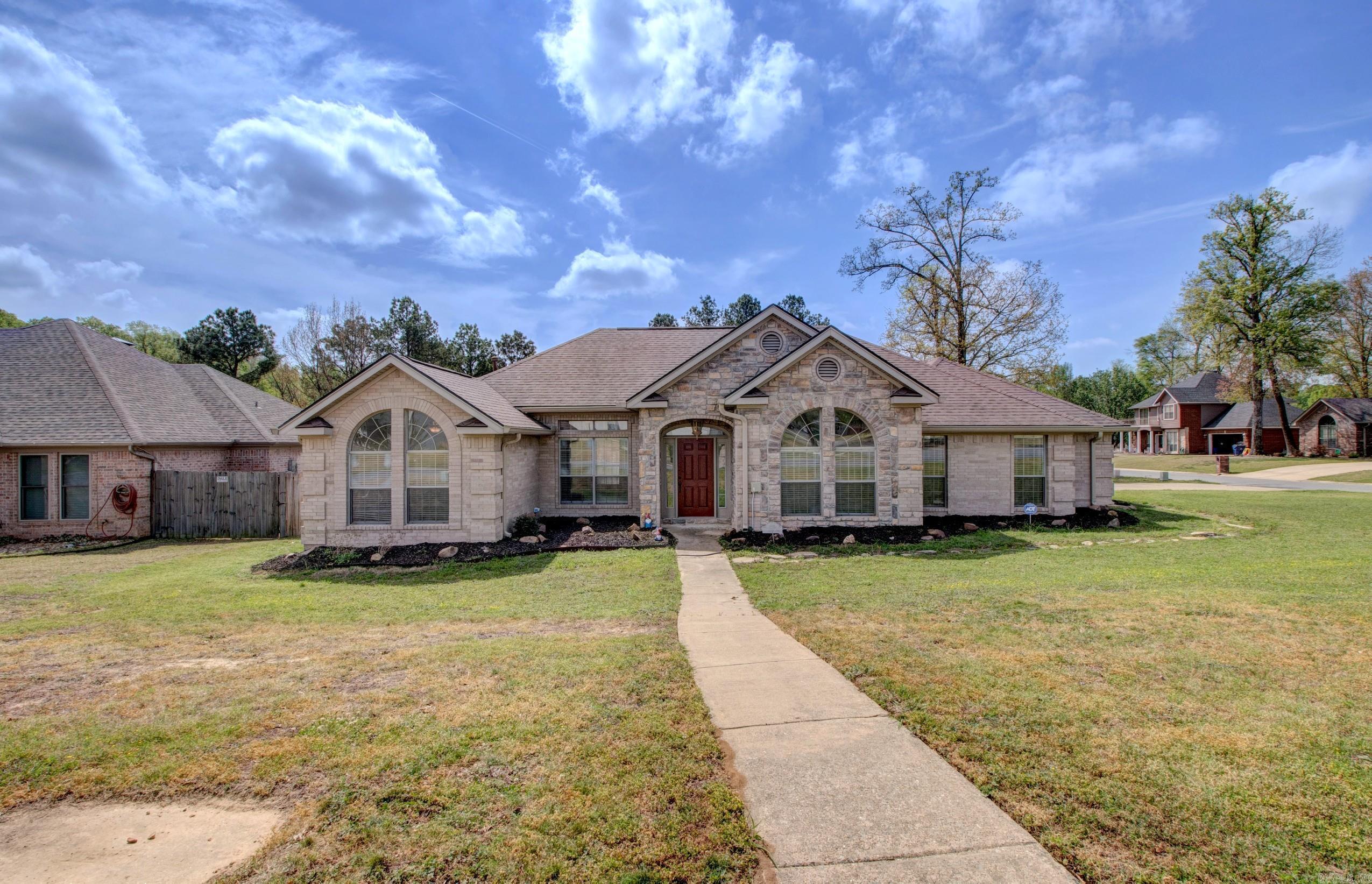 226 Country Club Parkway Maumelle, AR 72113