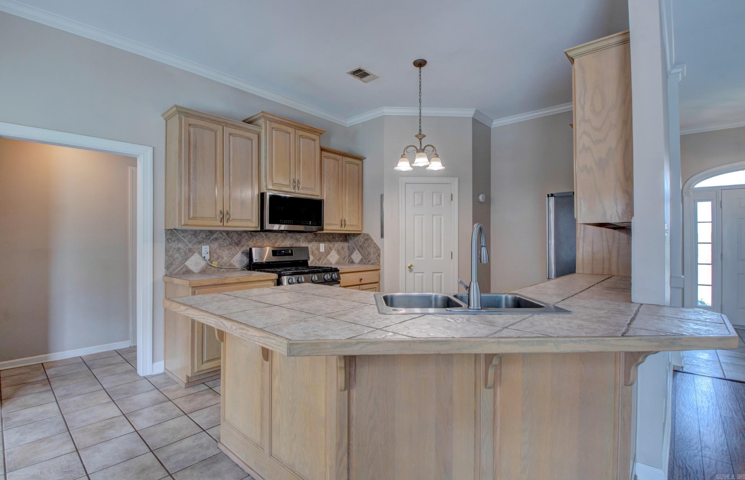 226 Country Club Parkway Maumelle, AR 72113