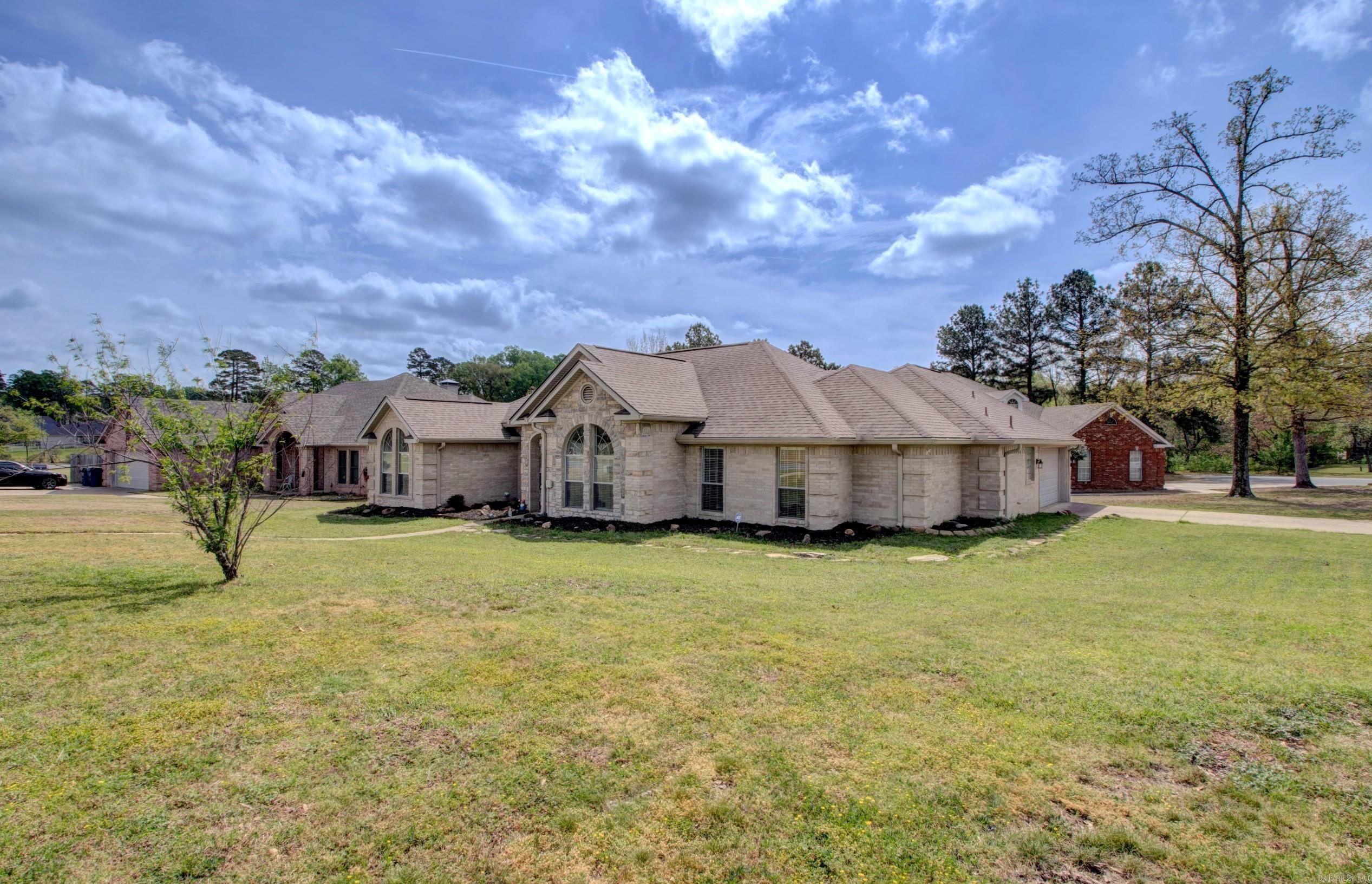 226 Country Club Parkway Maumelle, AR 72113