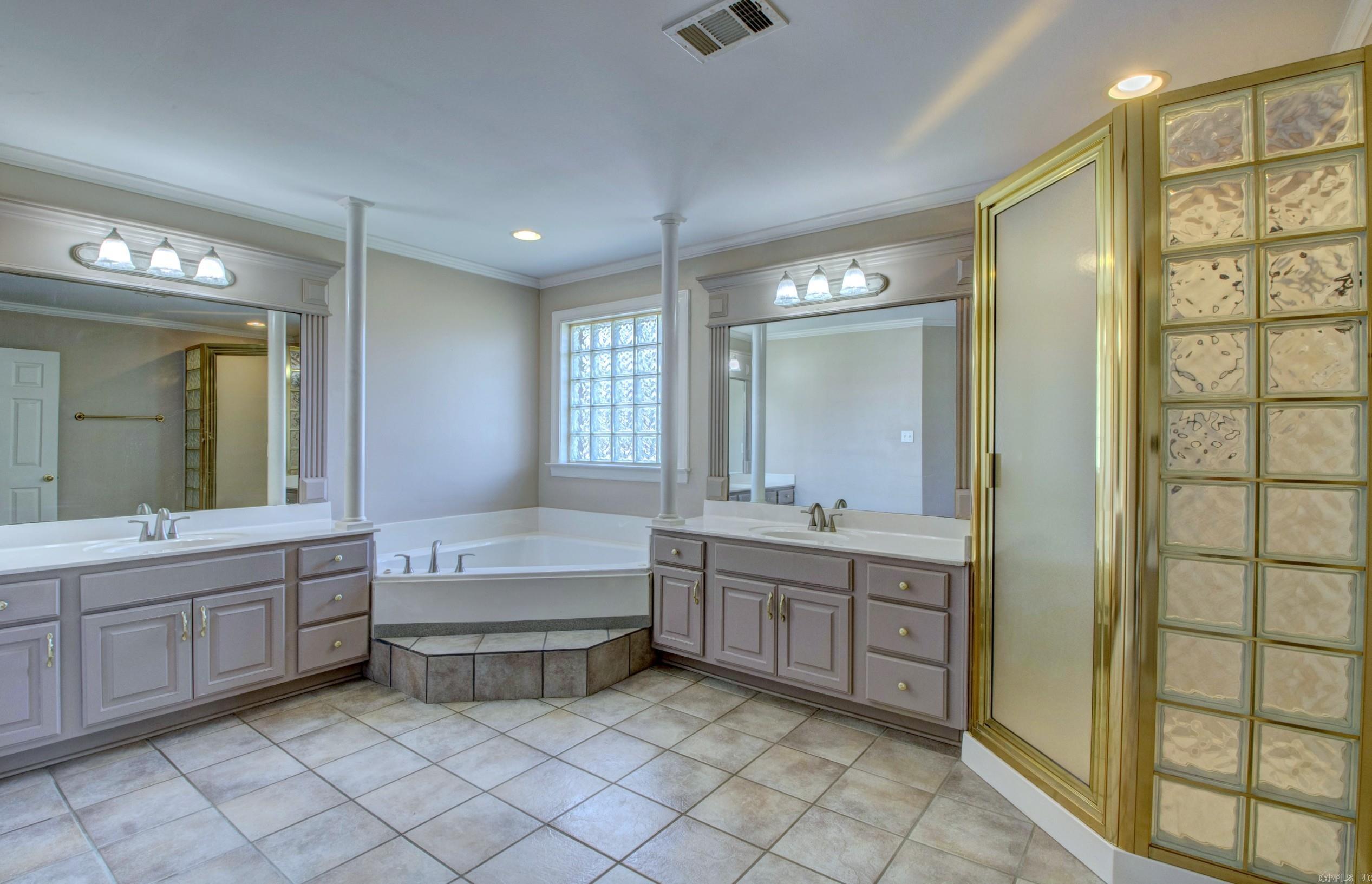 226 Country Club Parkway Maumelle, AR 72113