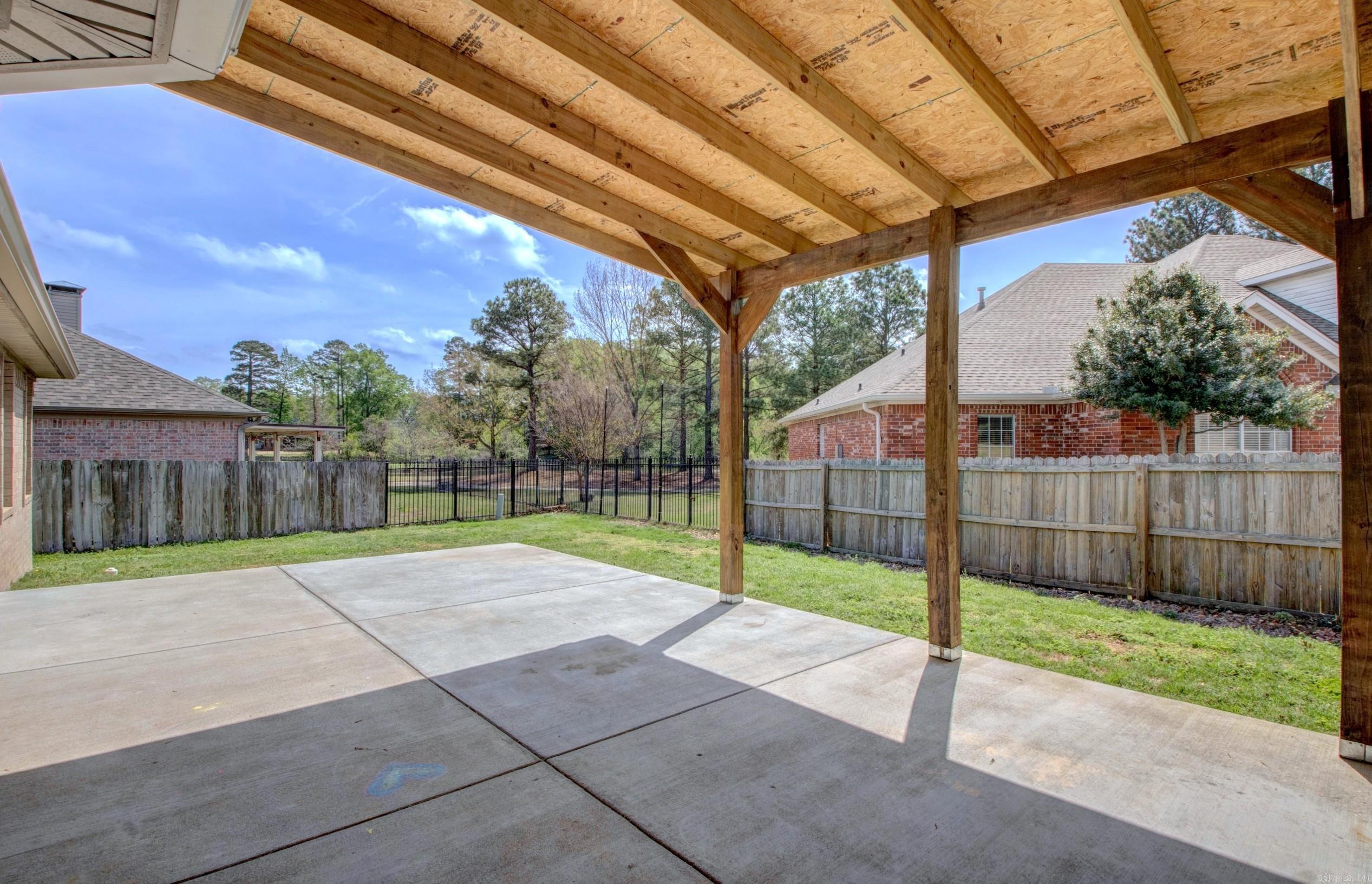 226 Country Club Parkway Maumelle, AR 72113