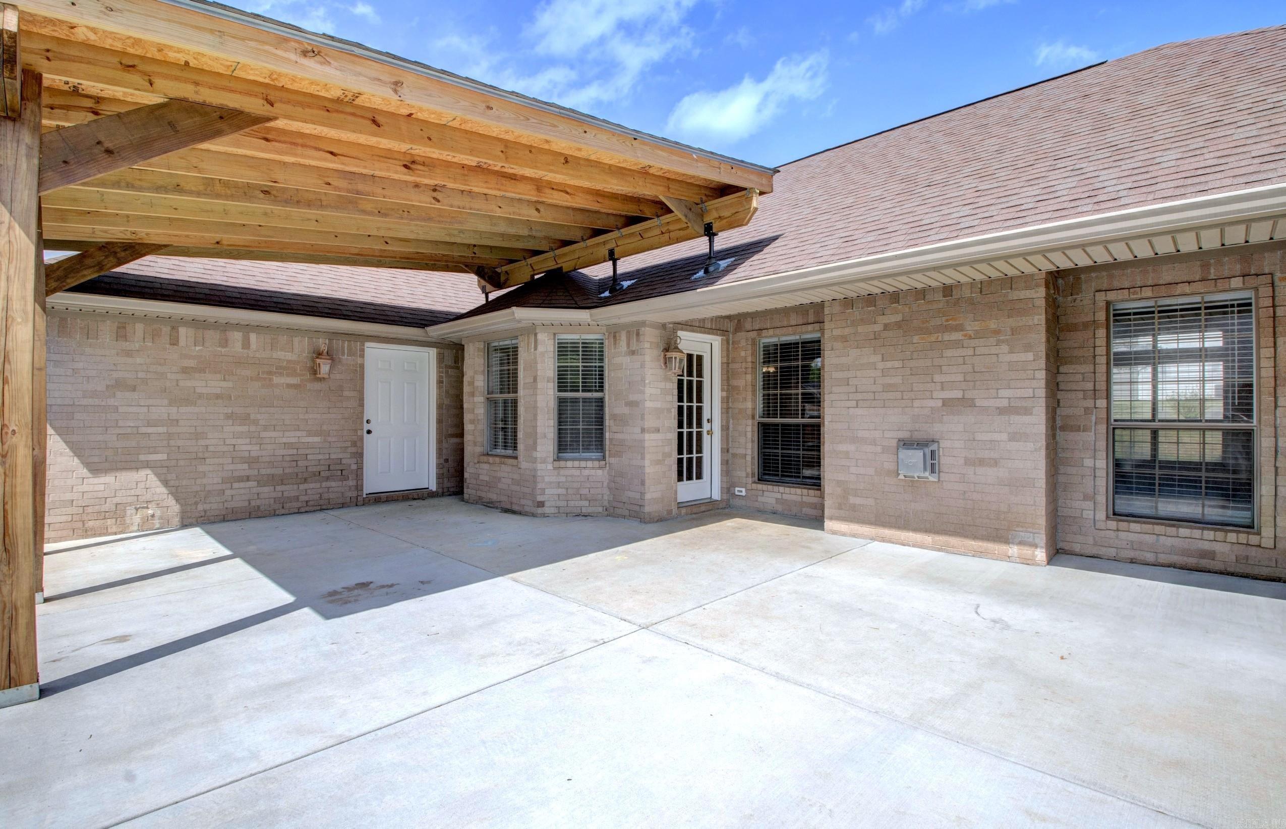 226 Country Club Parkway Maumelle, AR 72113